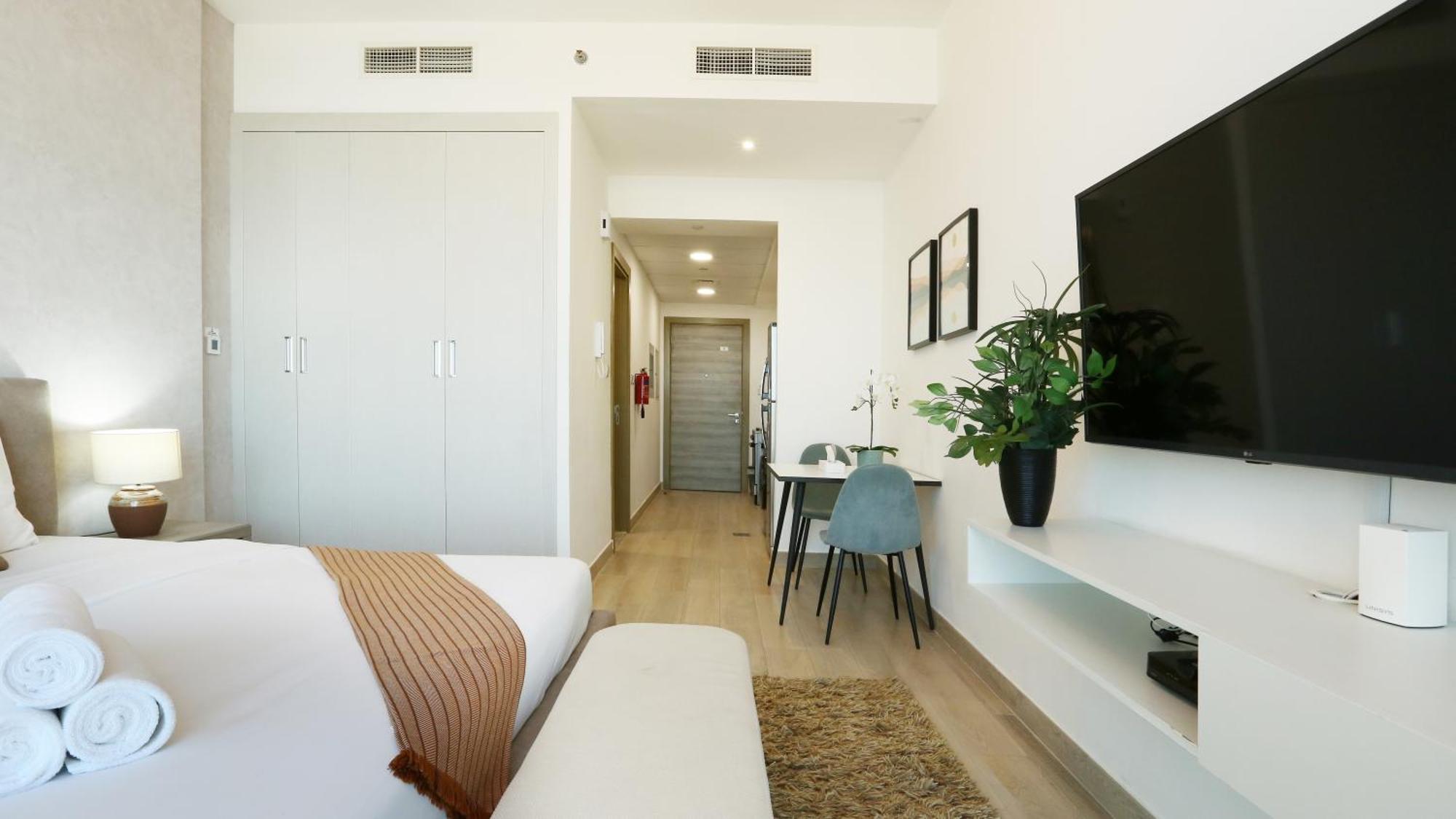Brown Stone - View Bloom Apartment