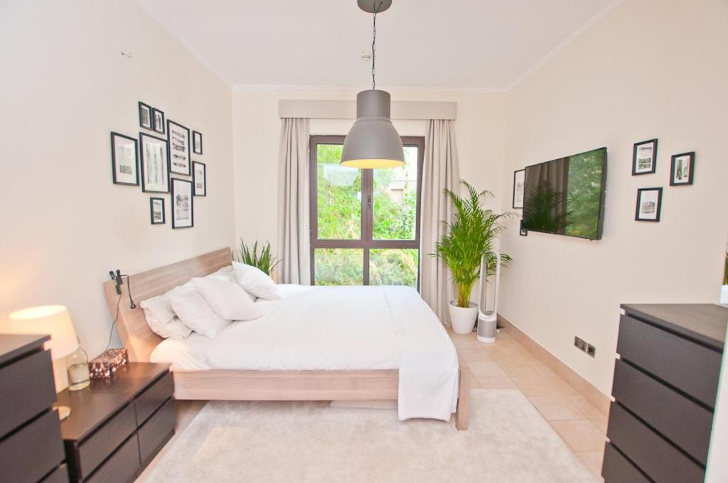 Apartment Walk To Mall Yansoon 7 Dubai