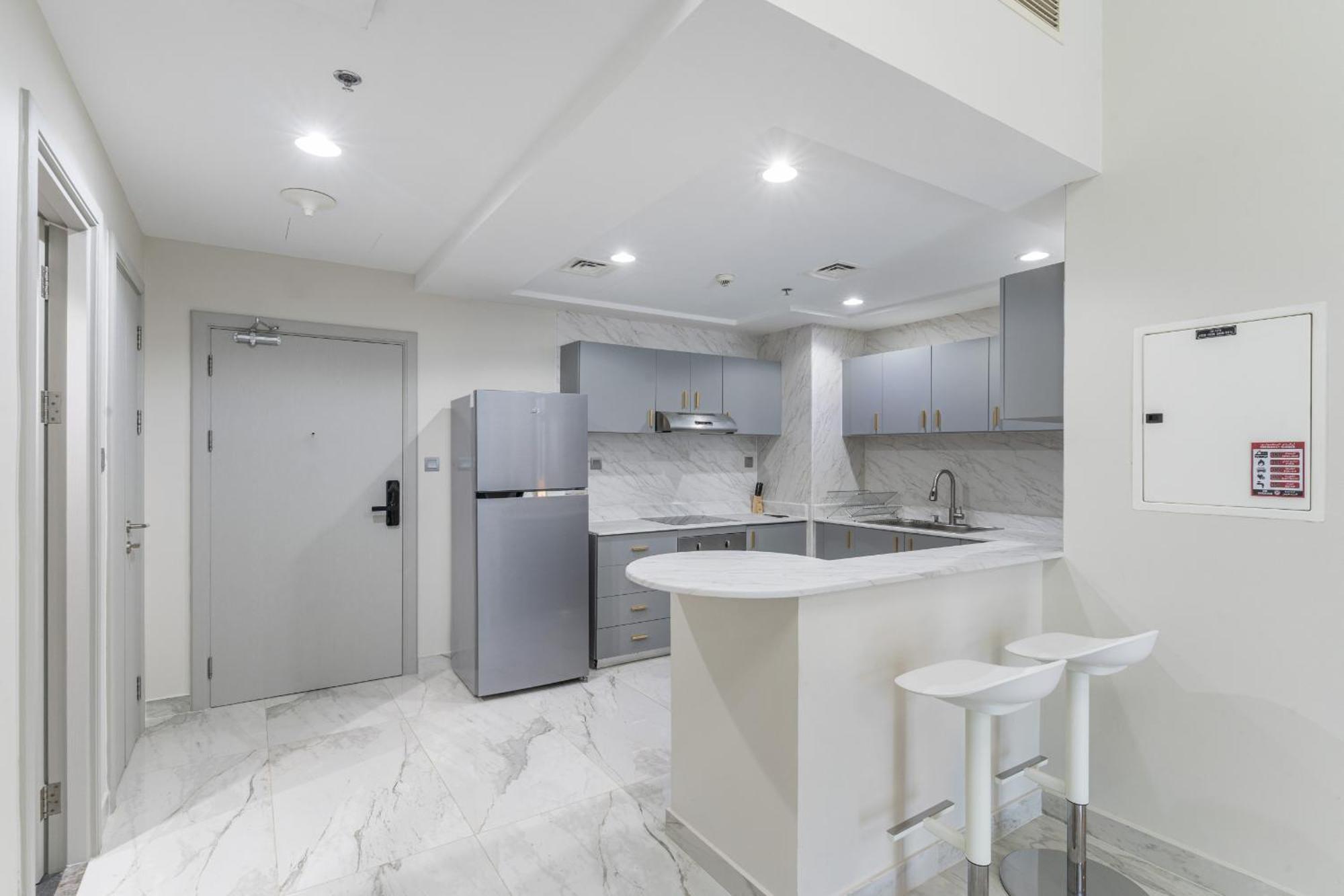 Spacious 1br In The Iconic Torch Tower, Marina - Allsopp&allsopp