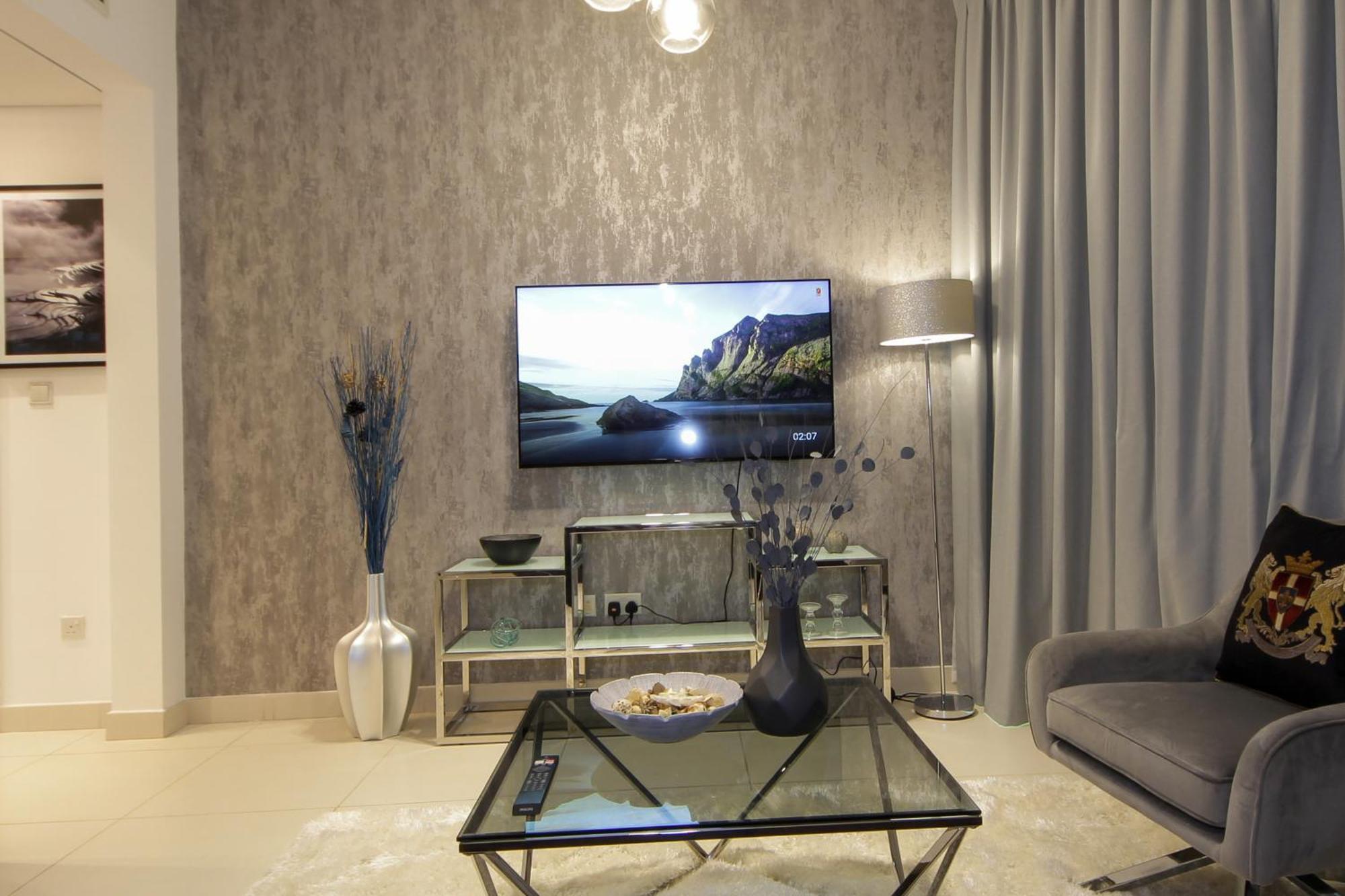 Spectacular 1bhk Near Mall In The Lofts East - Truebleu Homes *