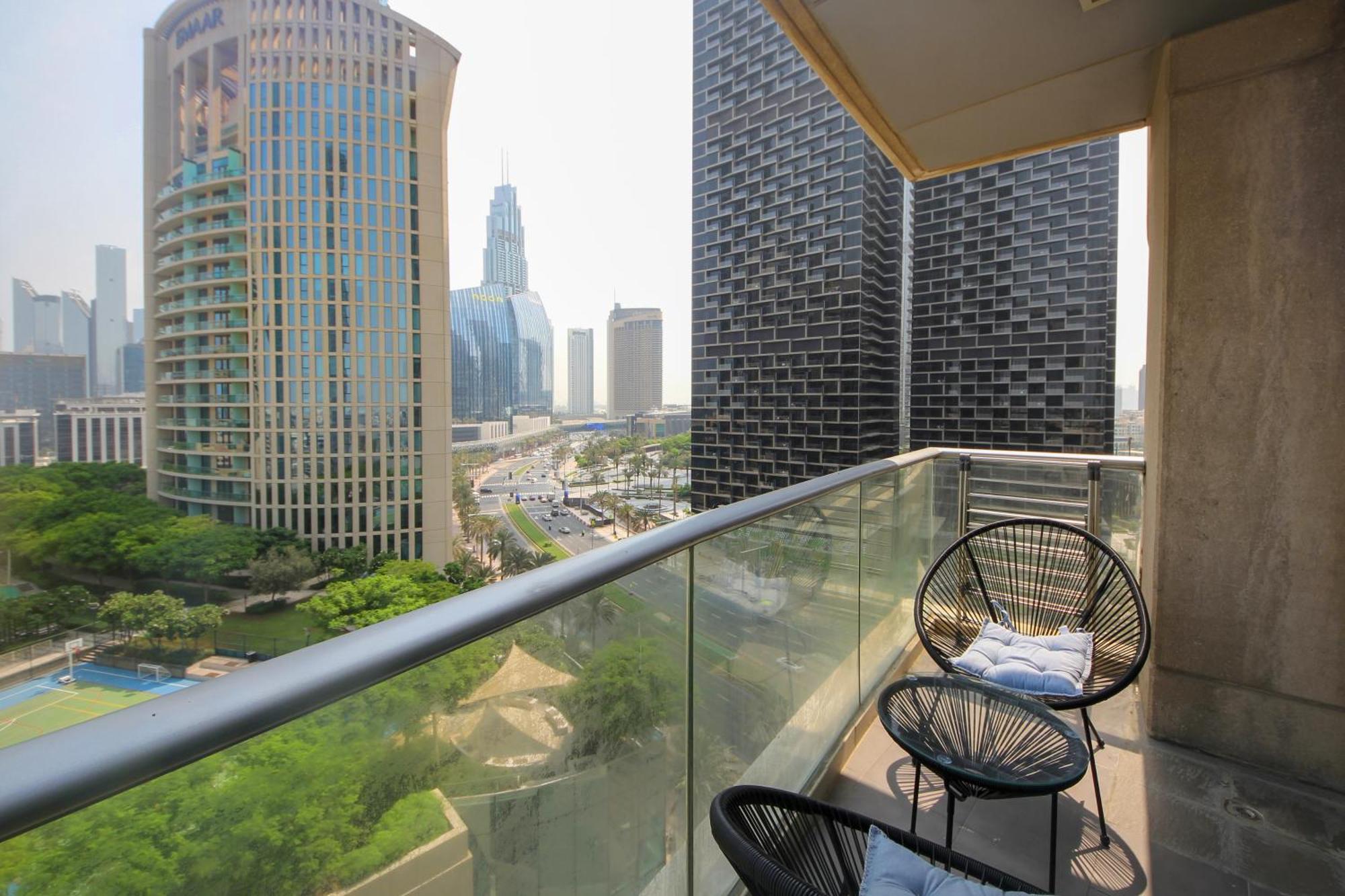 Apartment Spectacular 1bhk Near Mall In The Lofts East - Truebleu Homes *