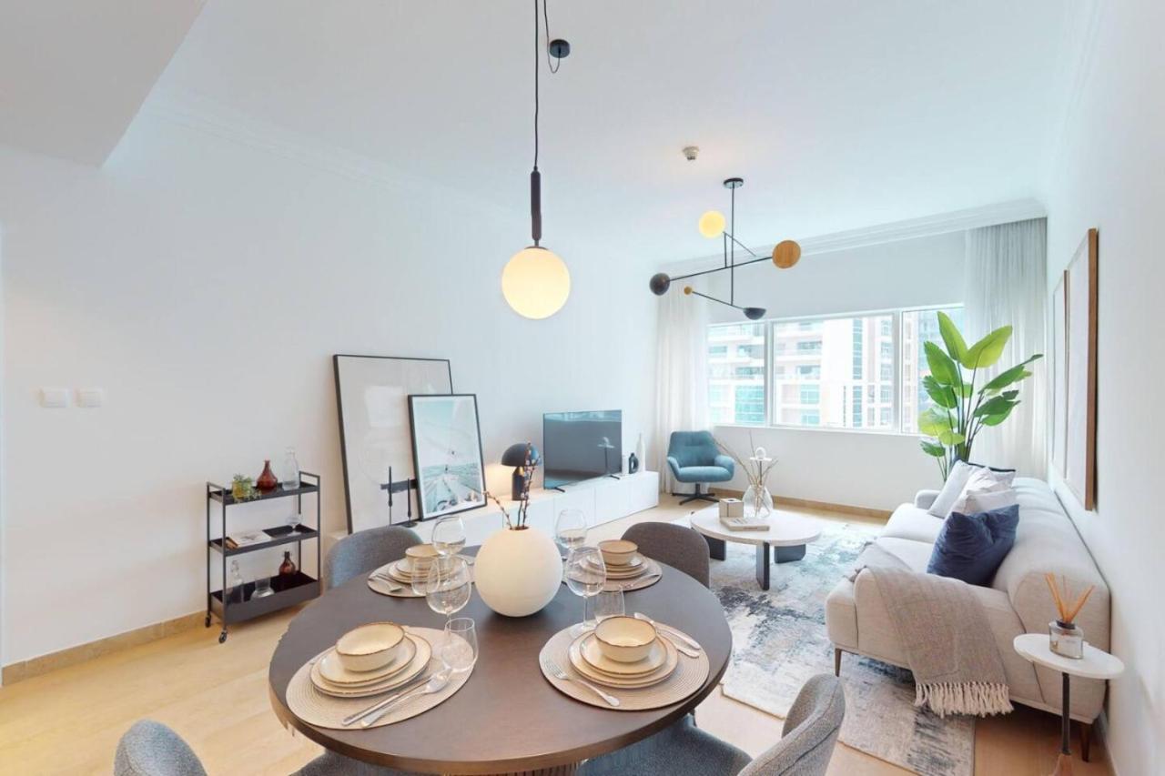 Mag 218 Tower - Elegant One Bedroom Apartment Dubai