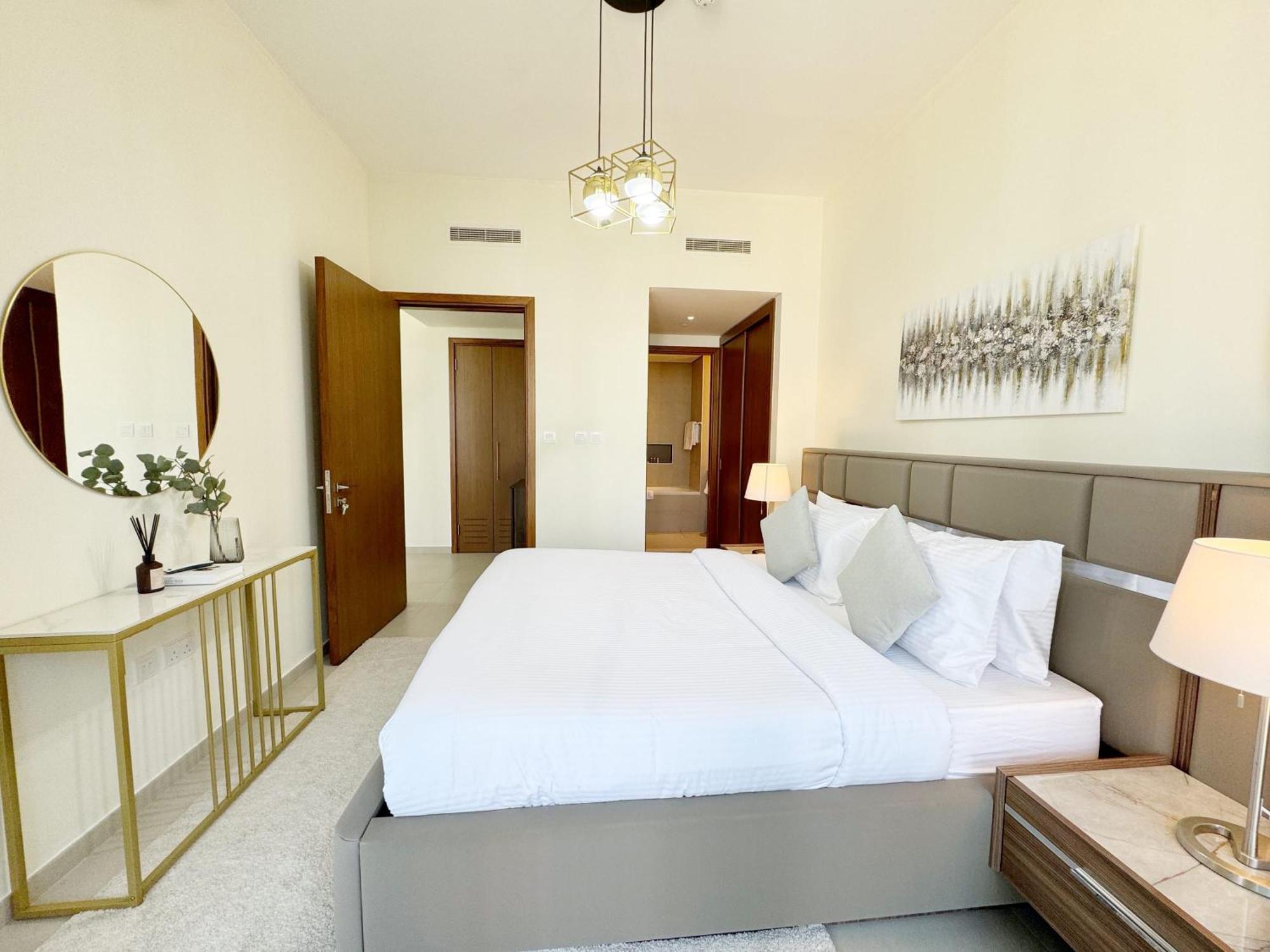 Spacious And Vibrant 1br In Boulevard Heights Apartment