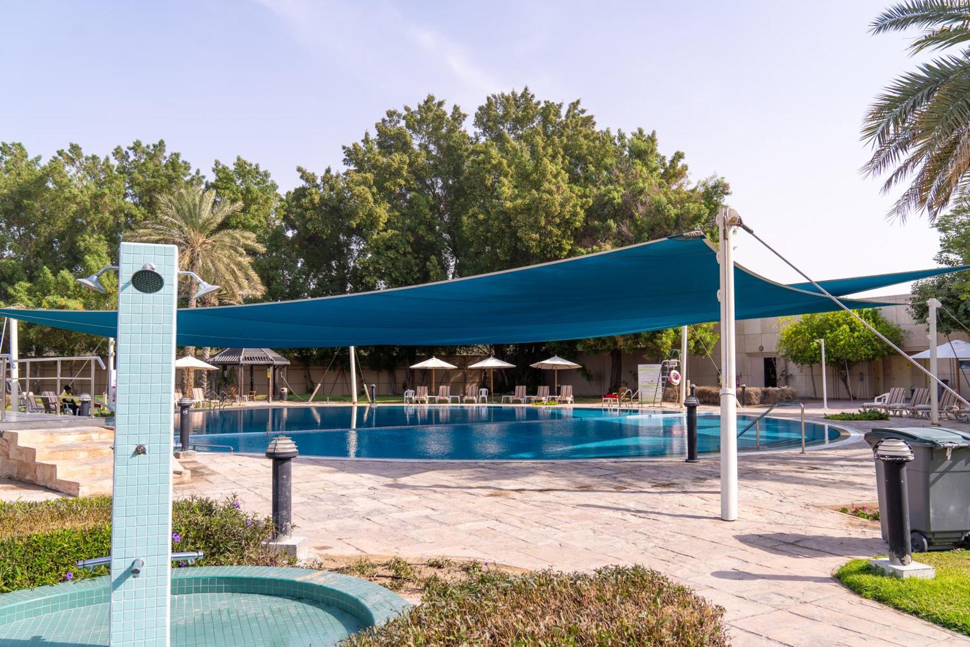 Estay Hotel 3*