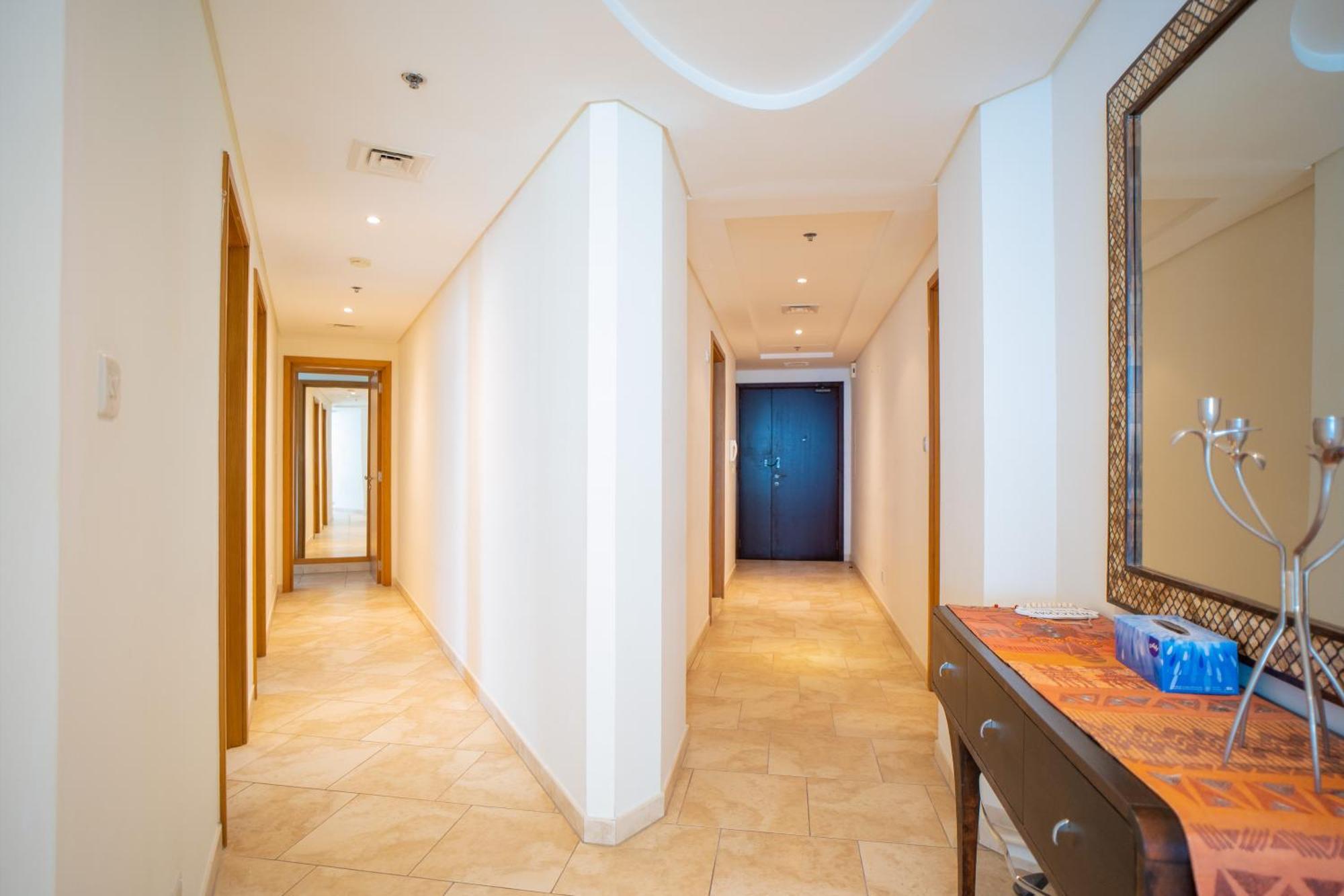 Apartment Gardenia Al Fattan Marine Suites: Beachfront Luxury With Sea Views