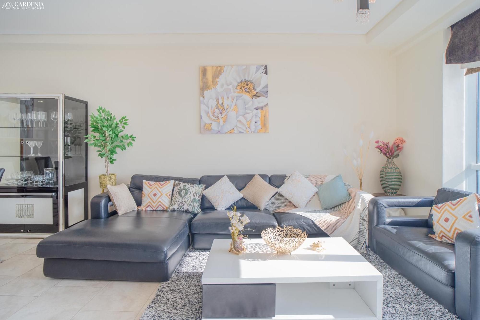 Gardenia Al Fattan Marine Suites: Beachfront Luxury With Sea Views Apartment *