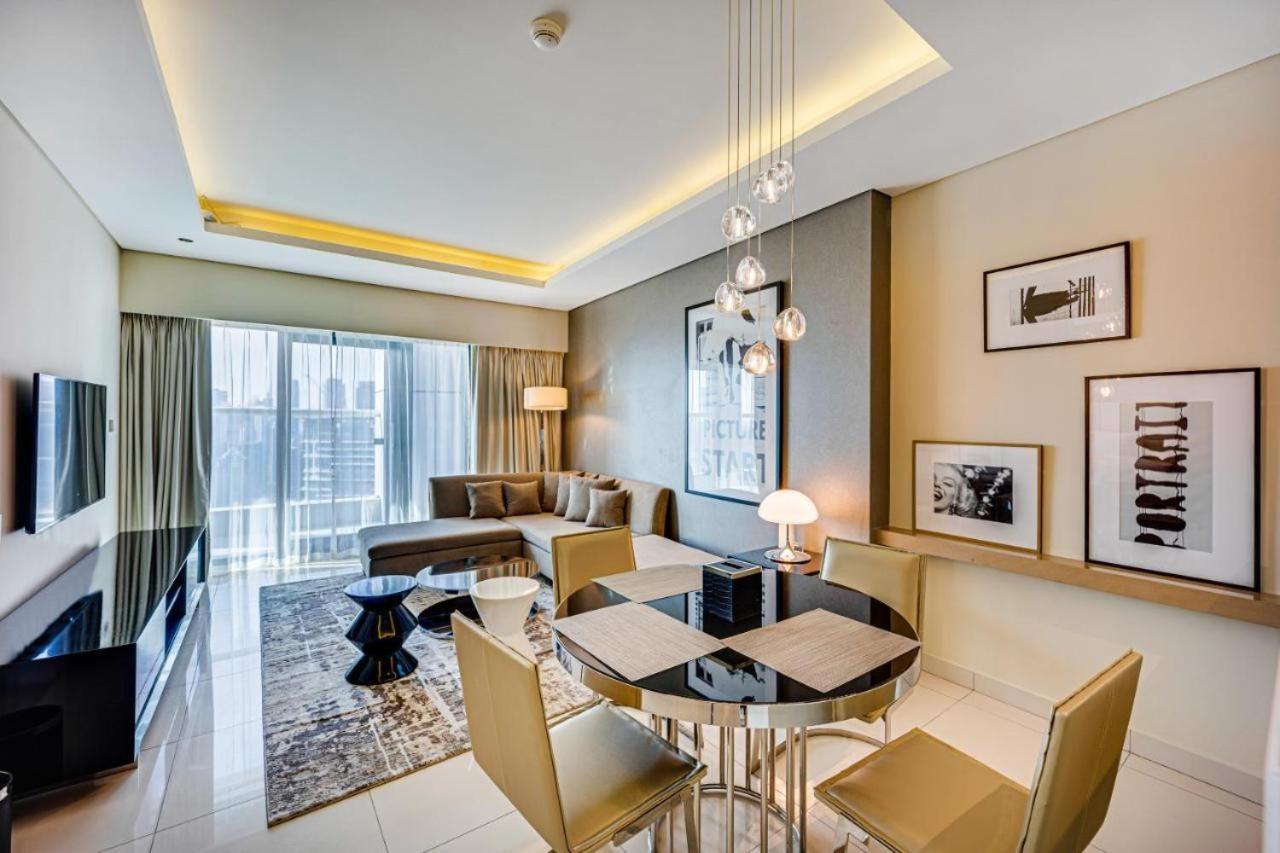 Apartment Paramount Towers - Elegant