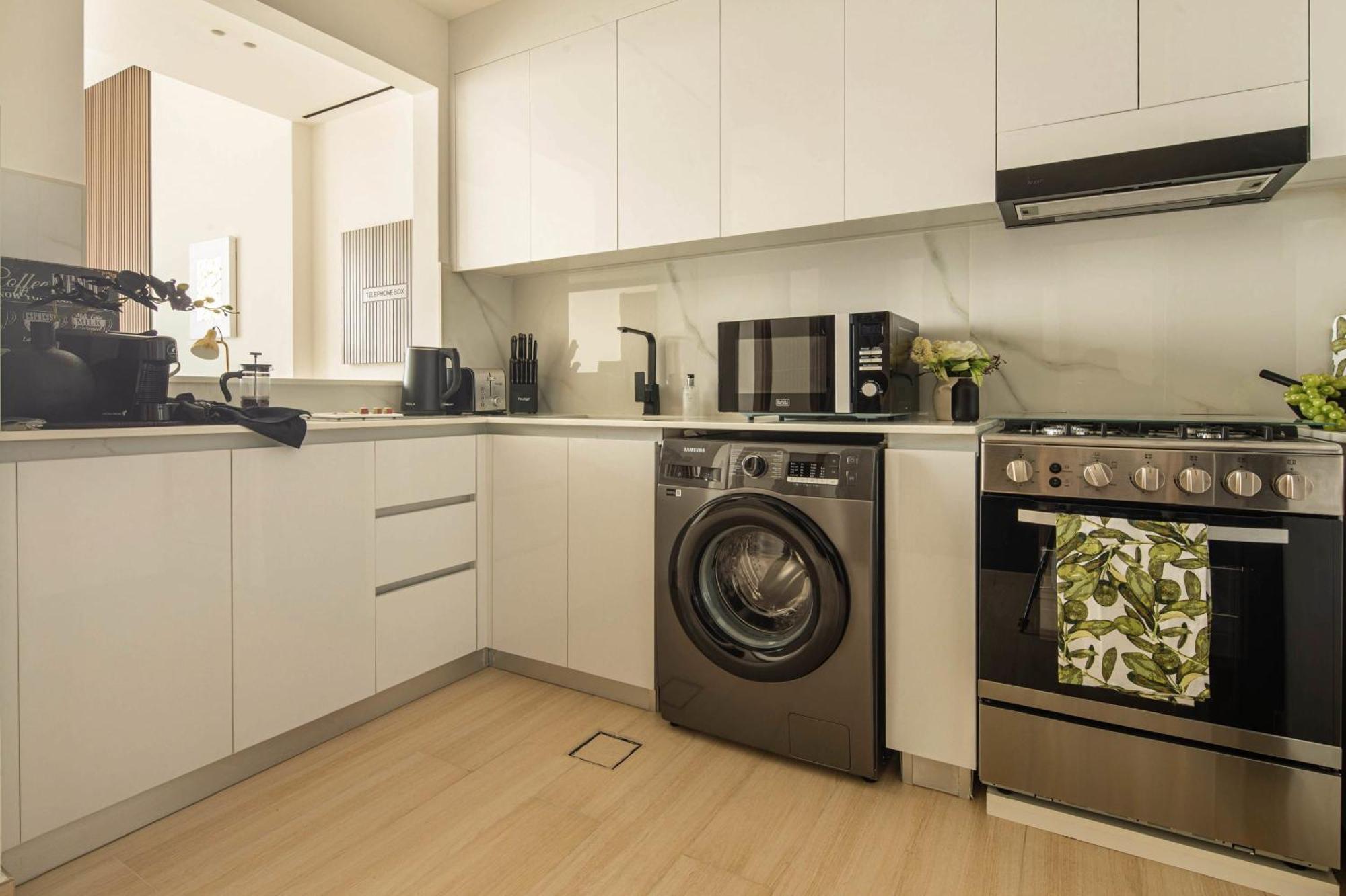 Apartment Frank Porter - Binghatti Nova