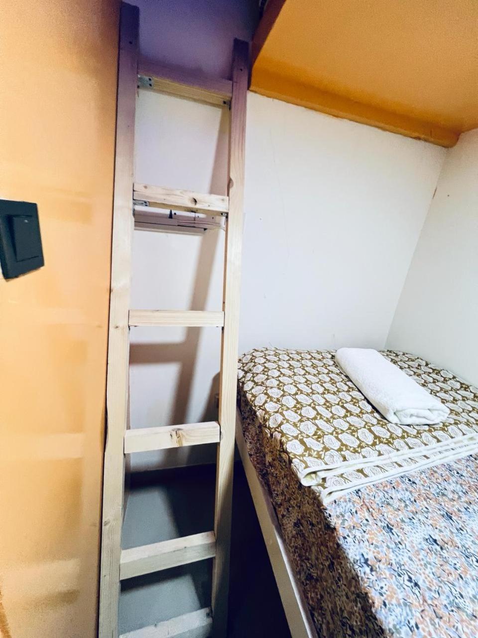 Moon Backpackers Burjman Exit 2, Family Partitions, Loft Partitions, Homestay Dubai