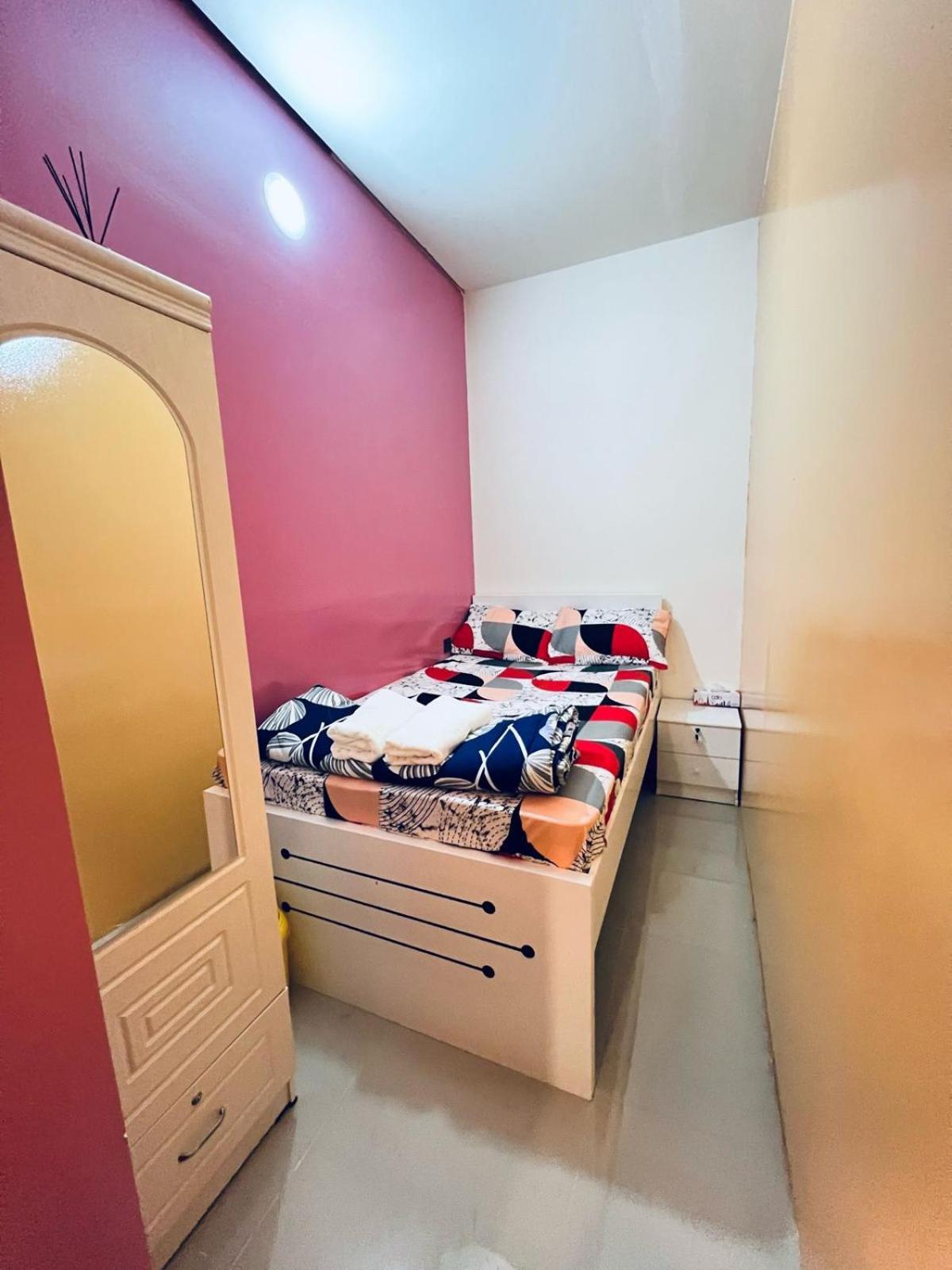 Homestay Moon Backpackers Burjman Exit 2, Family Partitions, Loft Partitions,