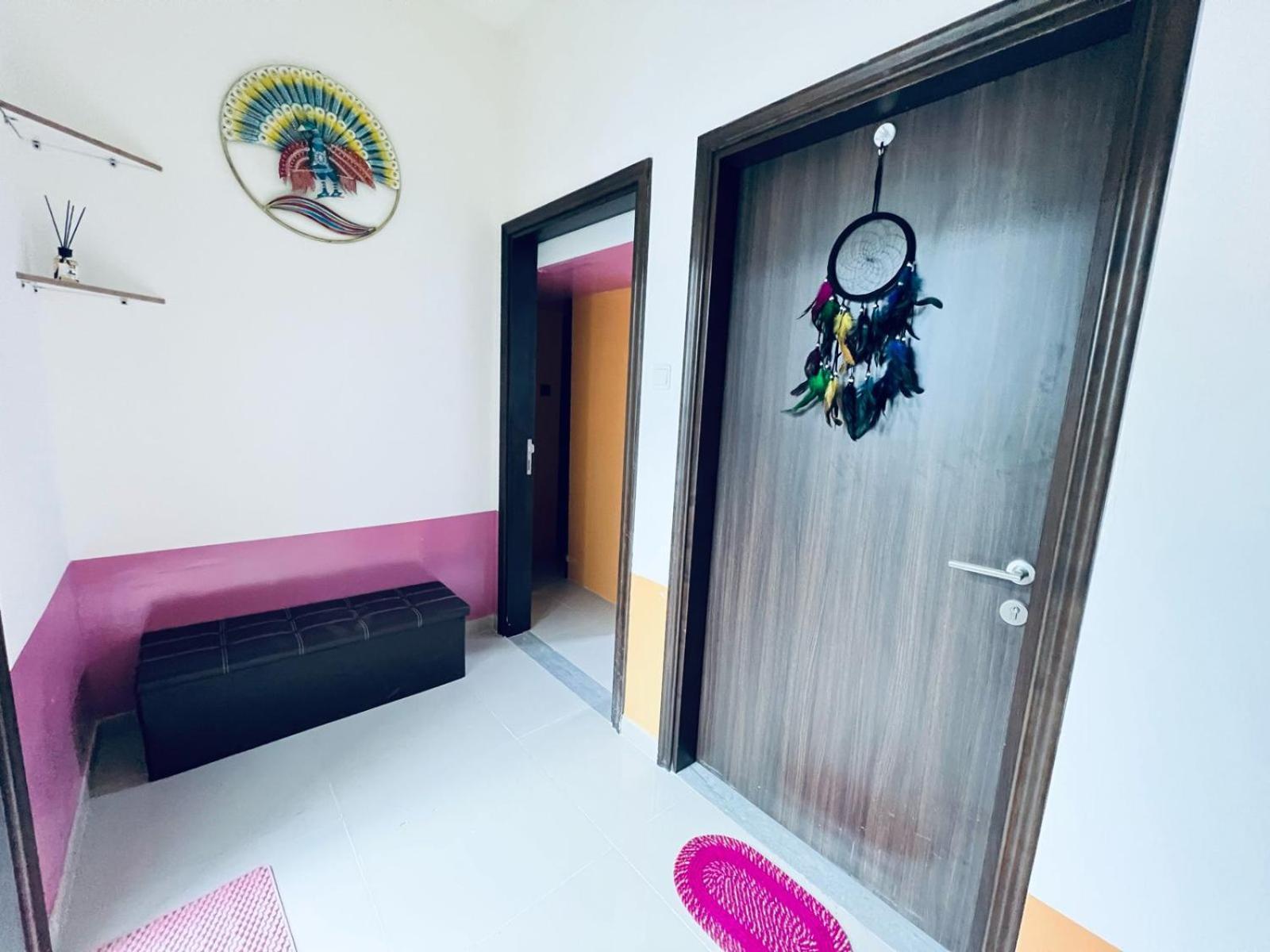 Moon Backpackers Burjman Exit 2, Family Partitions, Loft Partitions, Homestay *