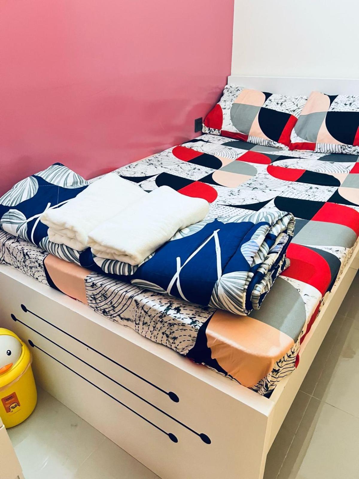 Moon Backpackers Burjman Exit 2, Family Partitions, Loft Partitions, Homestay Dubai
