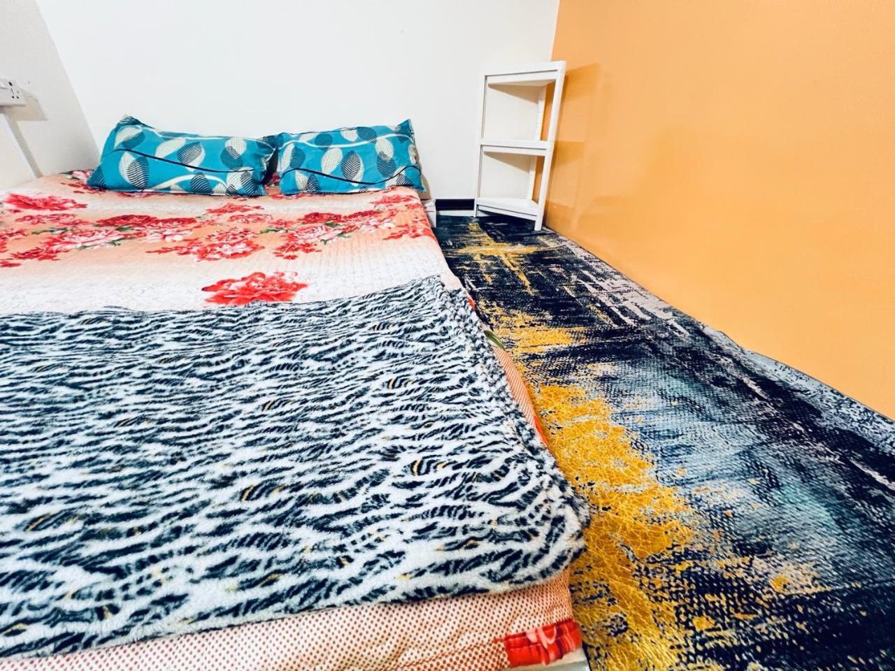 Moon Backpackers Burjman Exit 2, Family Partitions, Loft Partitions, Homestay Dubai