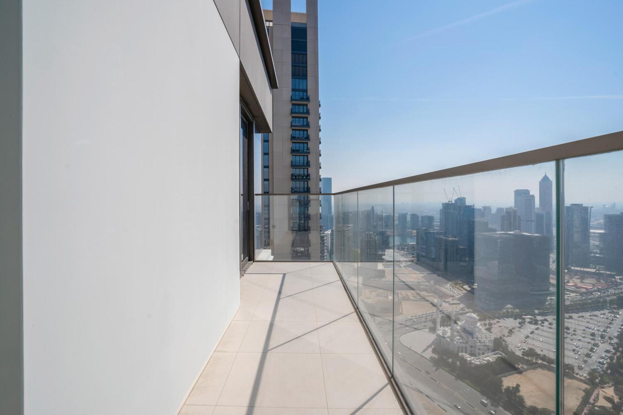 Cozy At Floor With Views 177bc-2 * Dubai