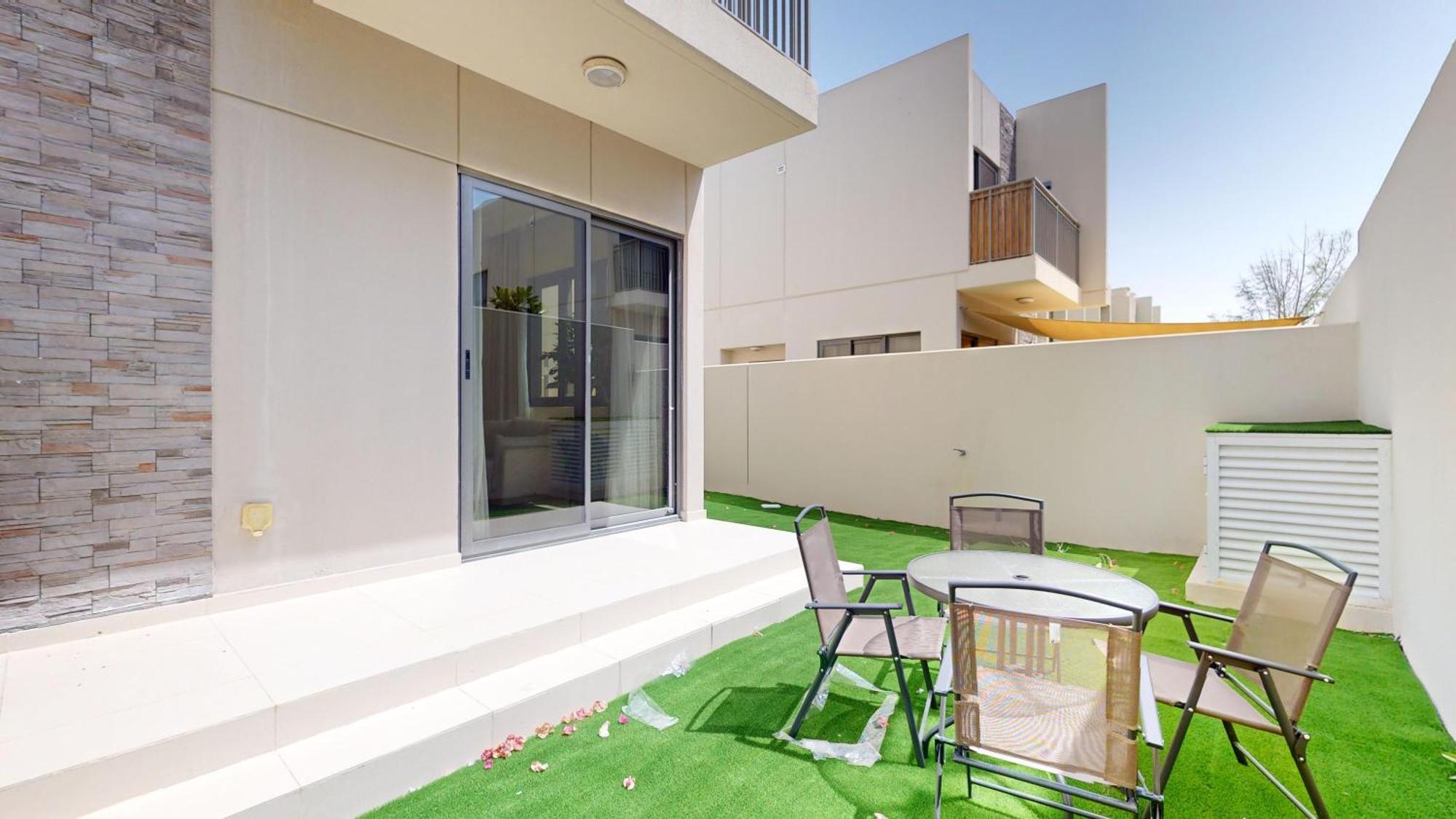 Primestay - Odora 3br Villa, Damac Hills 2 Dubai