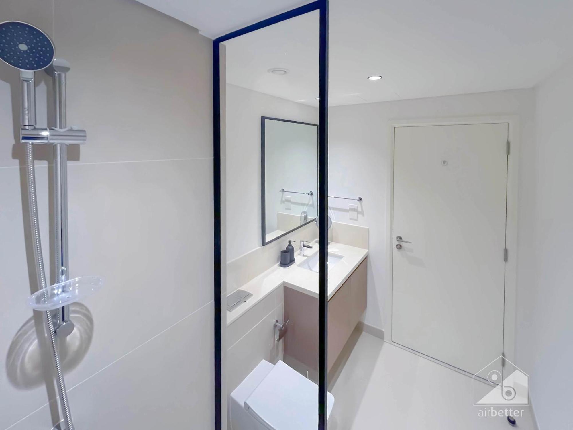 Luxurious At Burj Crown Downtown Apartment Dubai