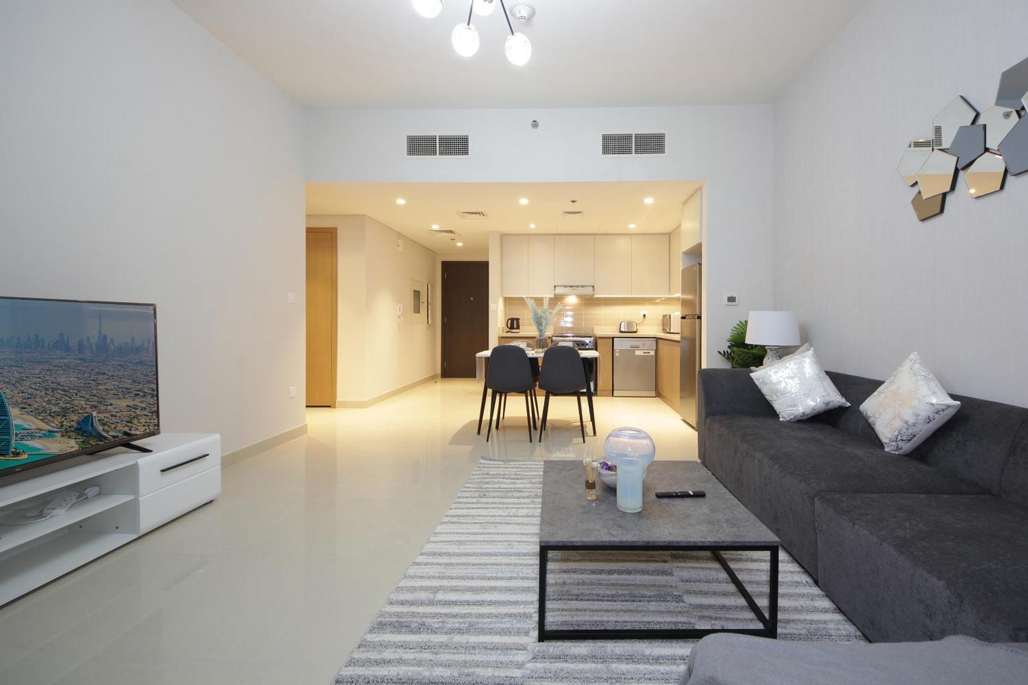 Apartment Elegant Waterfront 1bhk In Creek Harbour *