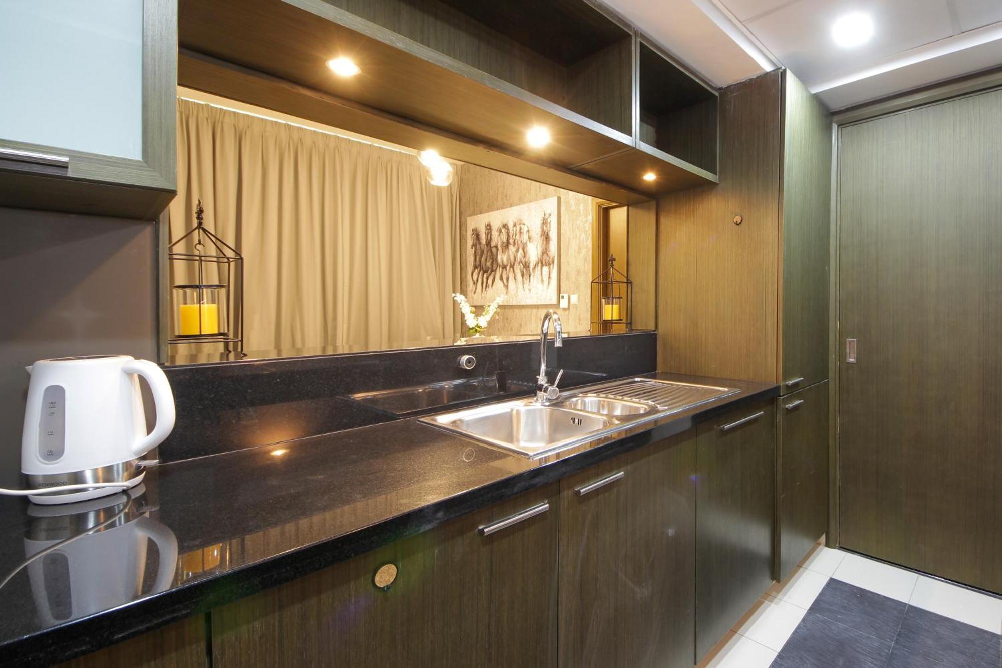 Spectacular 1bhk Near Mall In The Lofts East - Truebleu Homes Apartment