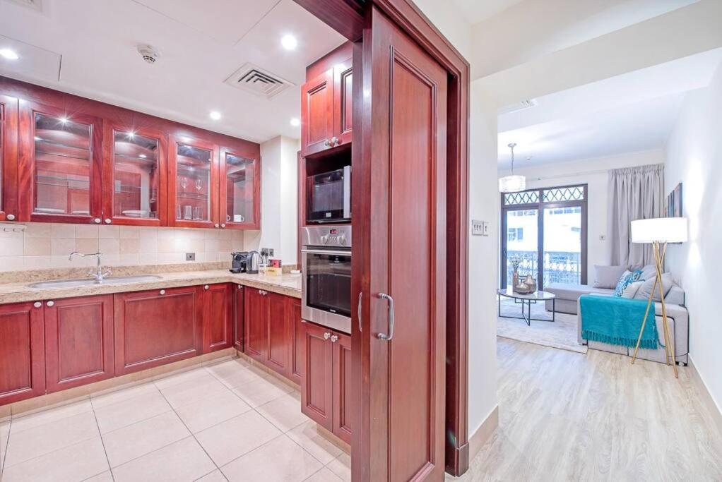 First Class 2br Oldtown Complex In Downtown Apartment *
