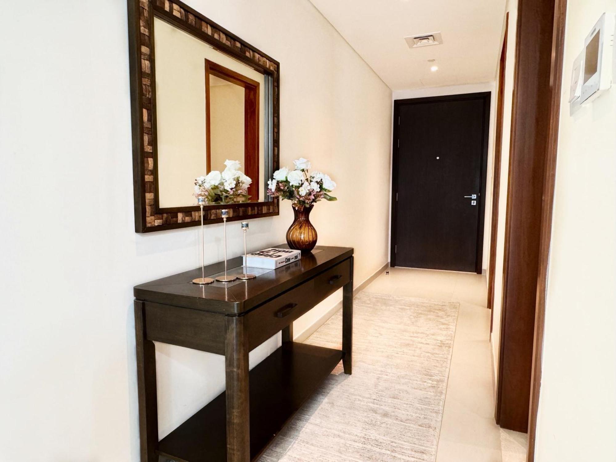Apartment Spacious And Vibrant 1br In Boulevard Heights Dubai