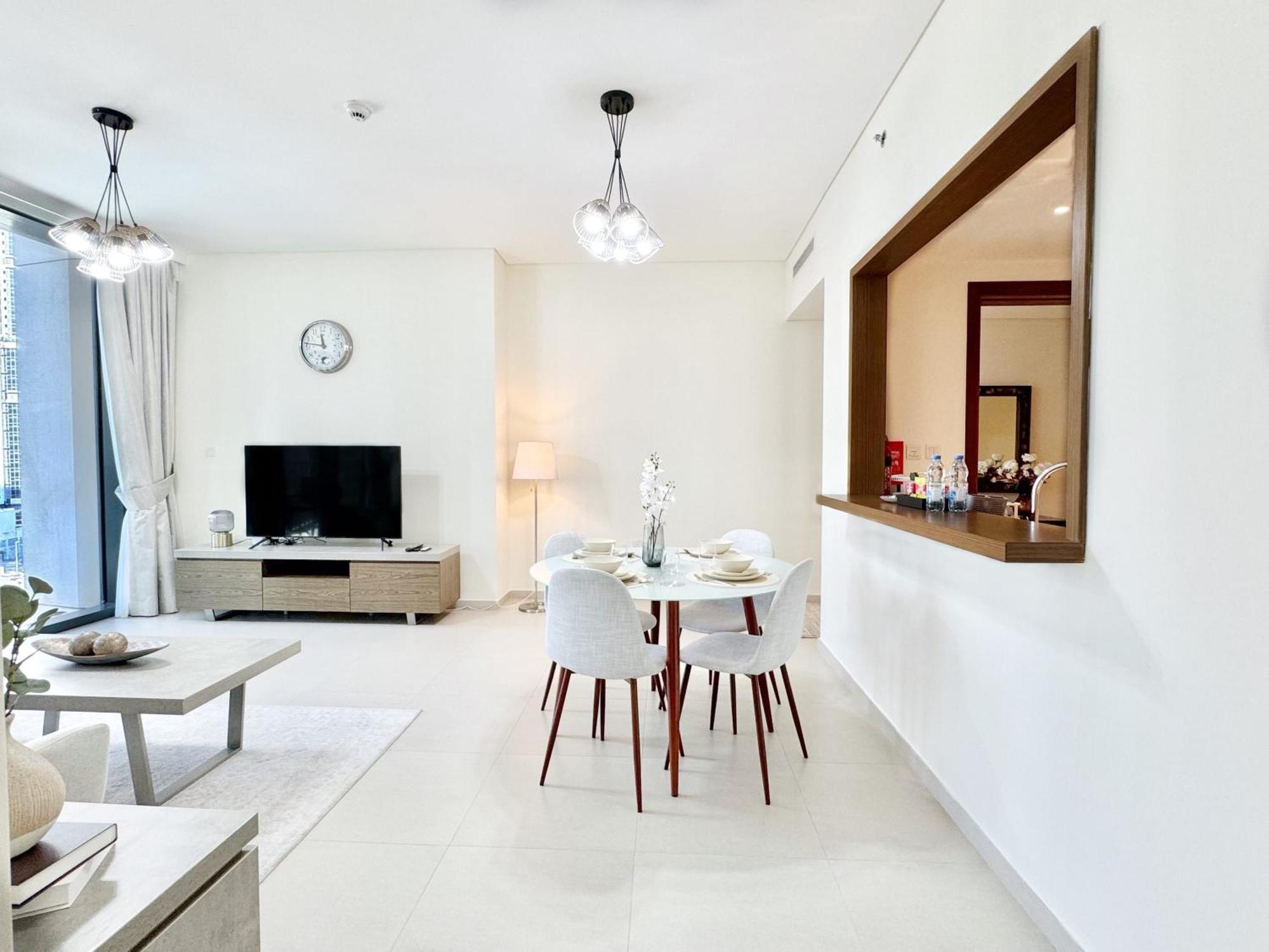 Spacious And Vibrant 1br In Boulevard Heights Apartment