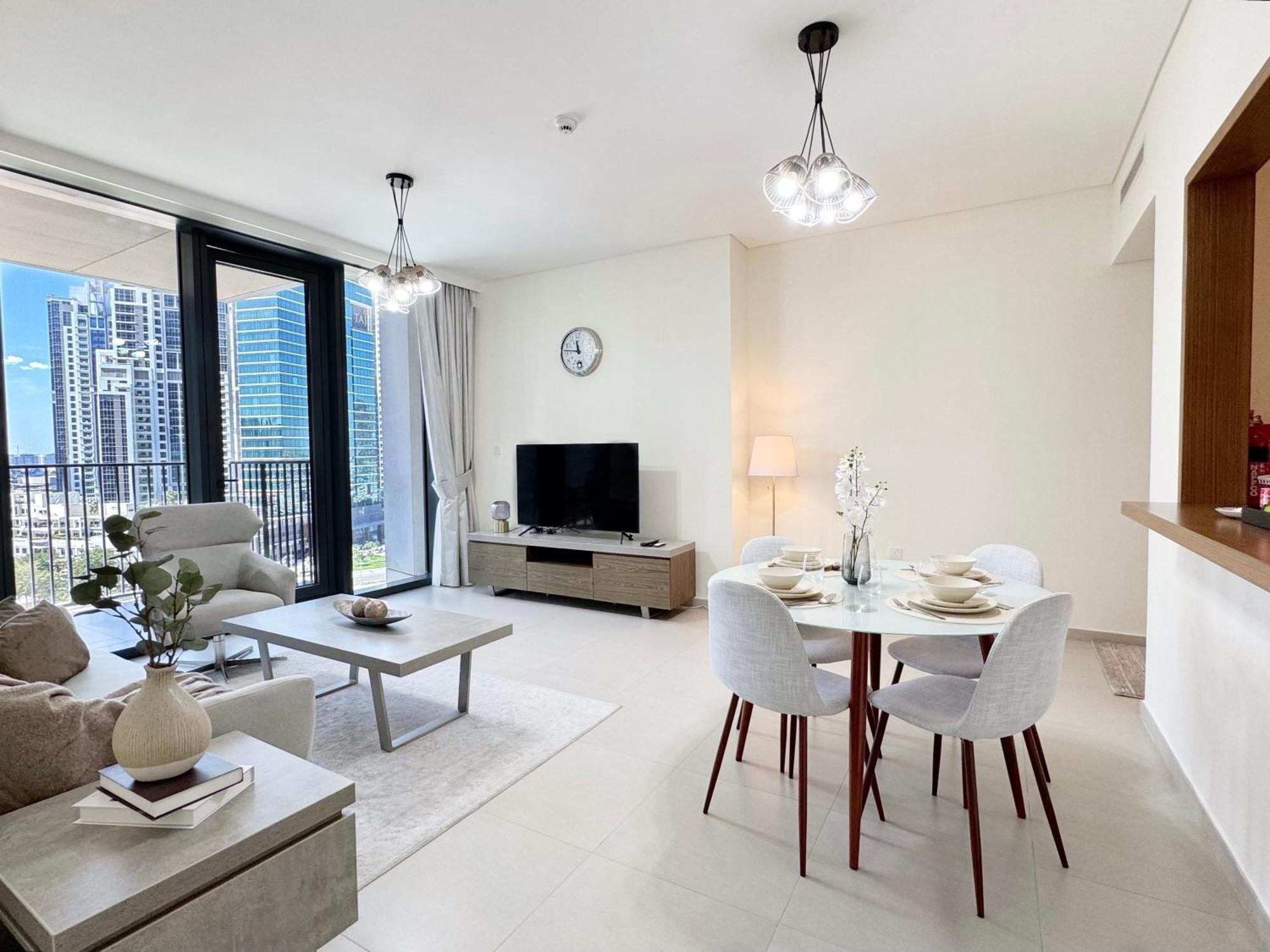 Apartment Spacious And Vibrant 1br In Boulevard Heights