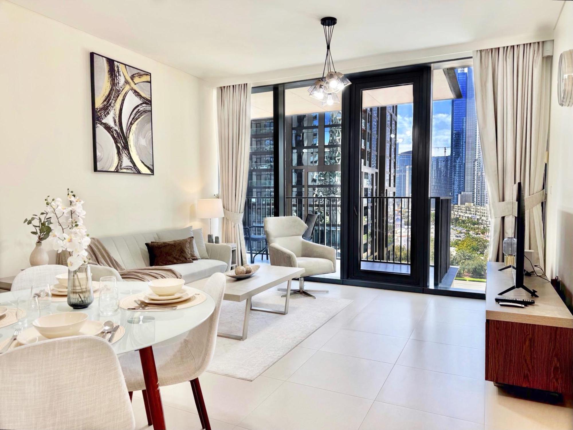 Spacious And Vibrant 1br In Boulevard Heights Apartment