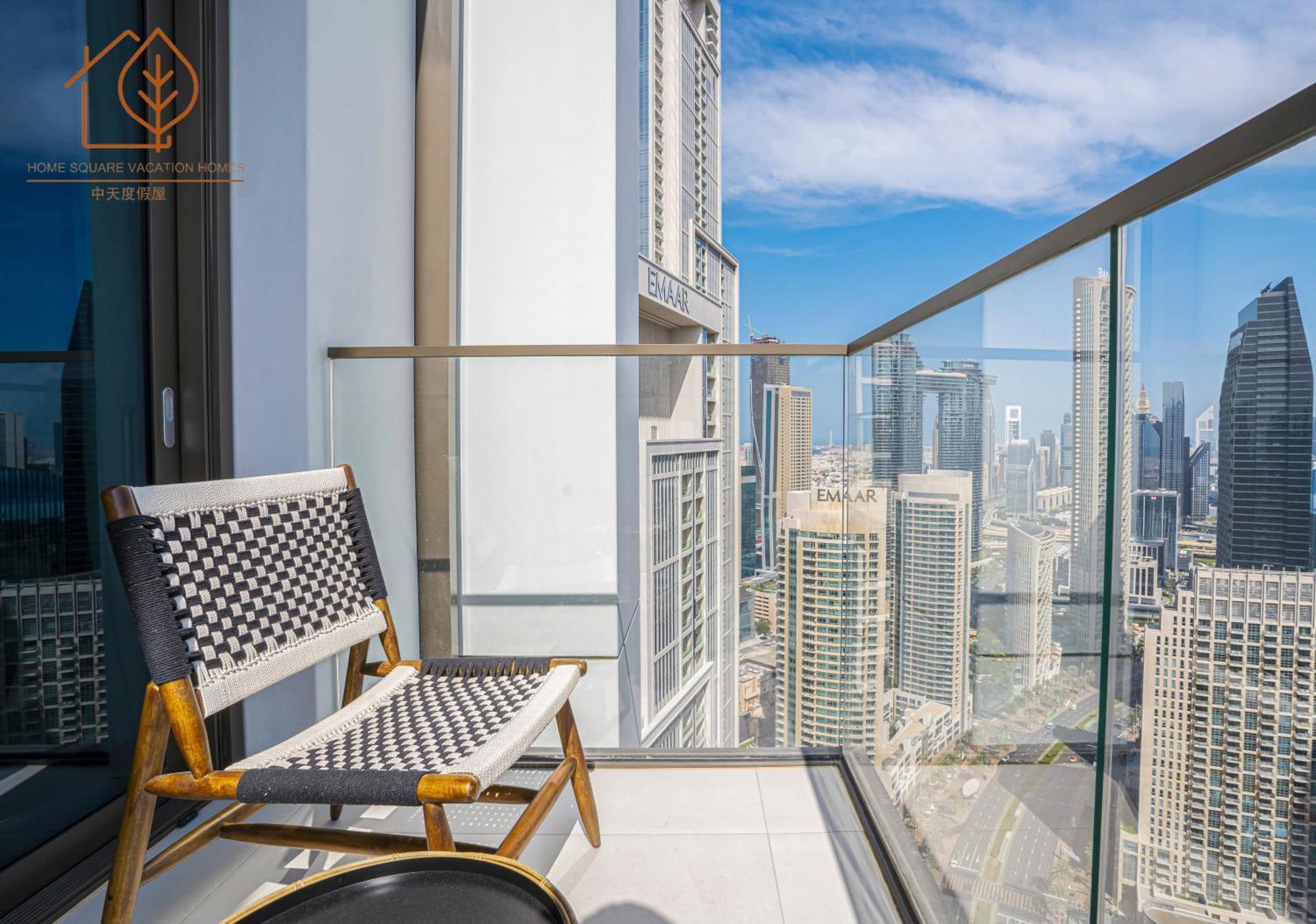 Family With Burj Views From Floor 172bc-3 Dubai