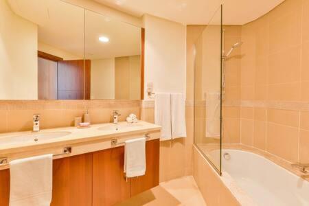 Apartment Hospitalityexpert 2br In Downtown, Sleeps 5
