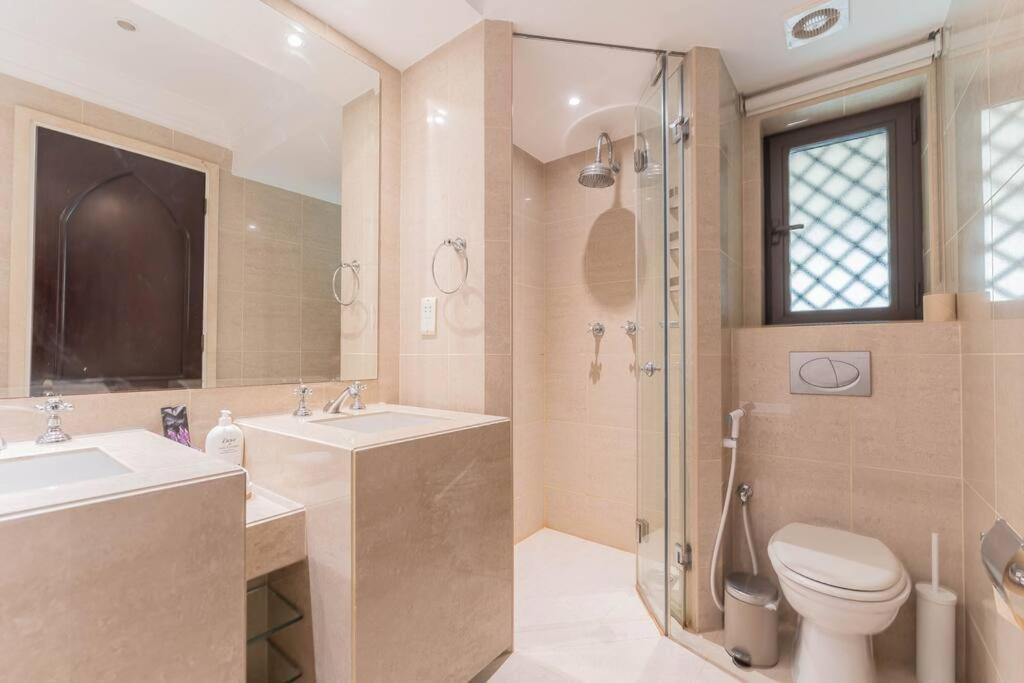 Apartment Traditional 2 Bedroom With Fountain View