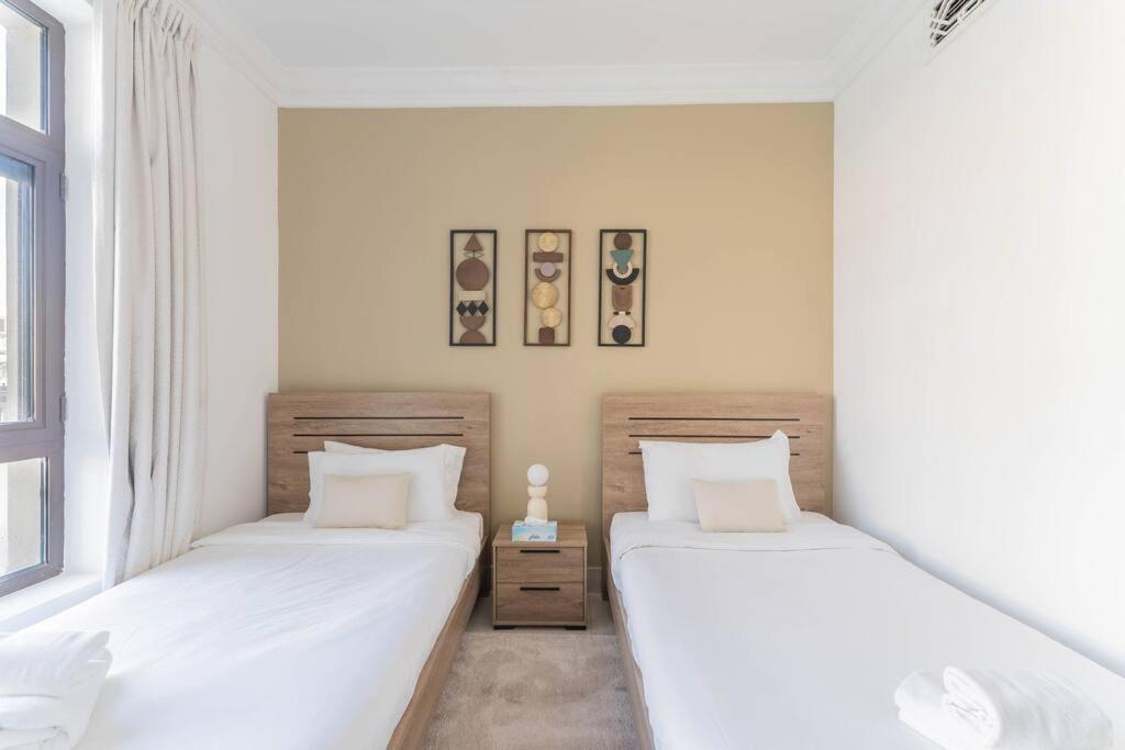 Apartment Traditional 2 Bedroom With Fountain View