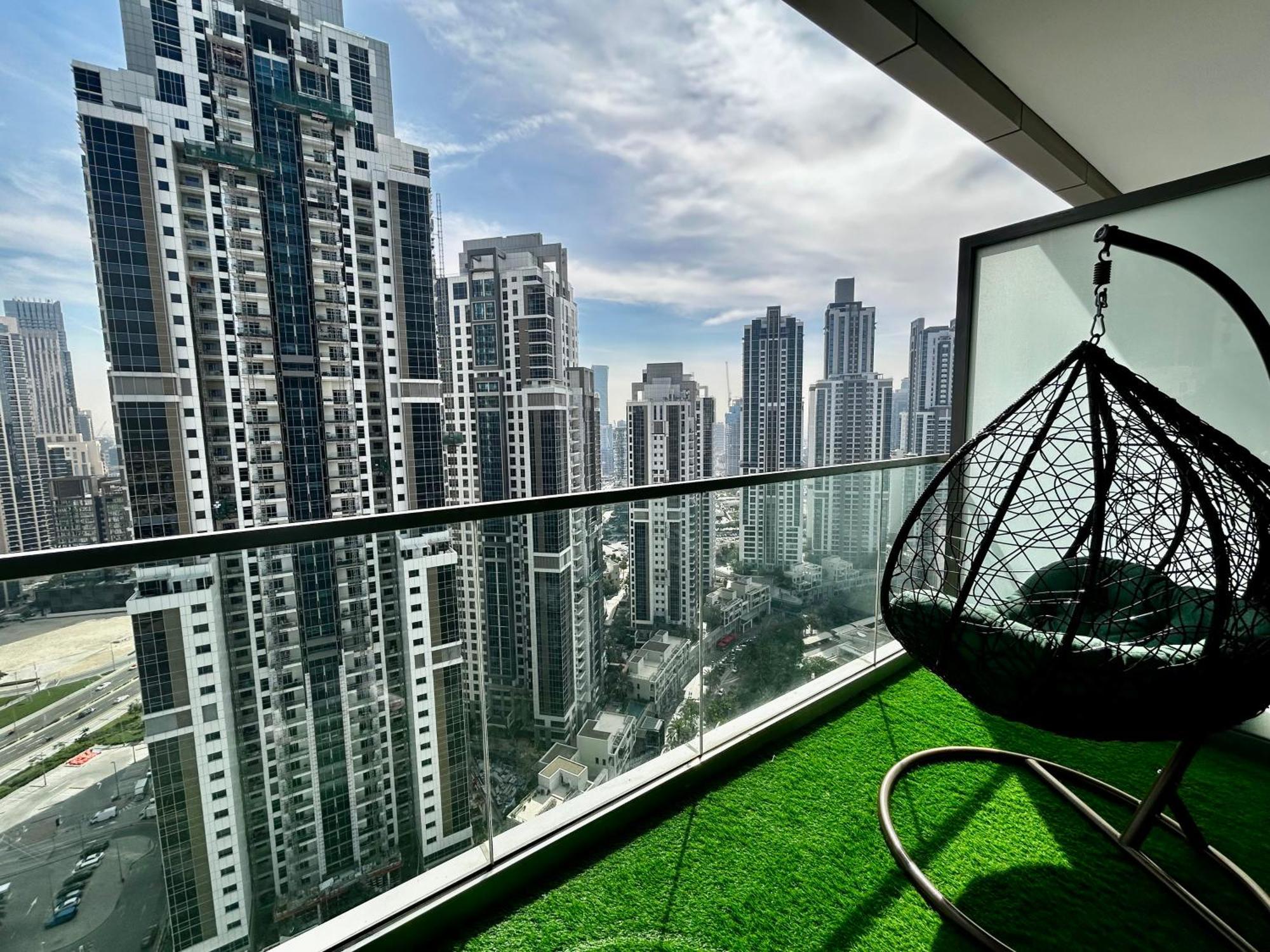 Apartment Burj Khalifa Views 2br With Infinity Pool Downtown Dubai