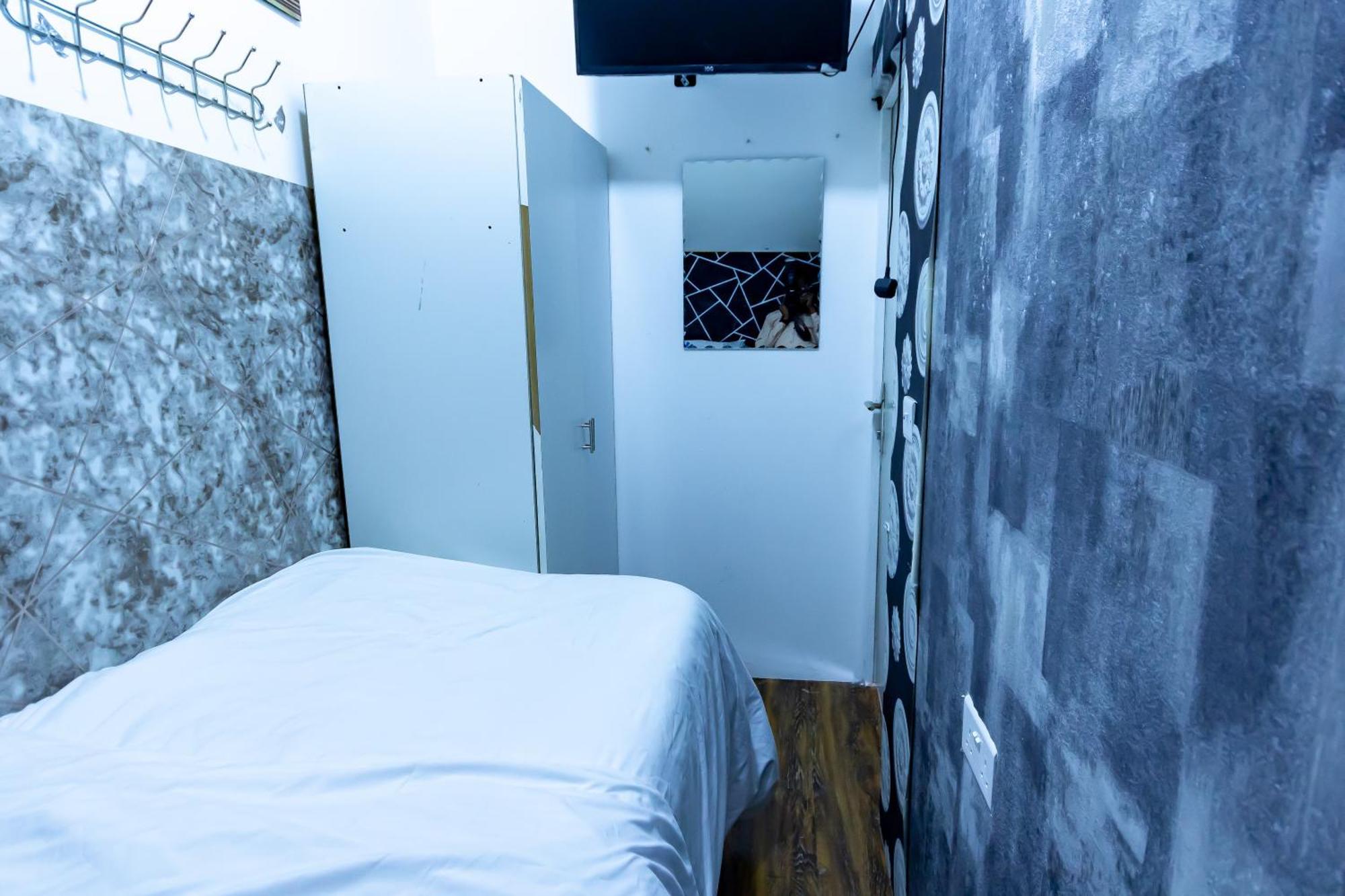 Relaxing Private In Compound Housing Near Burj Alarab 124 Homestay Dubai