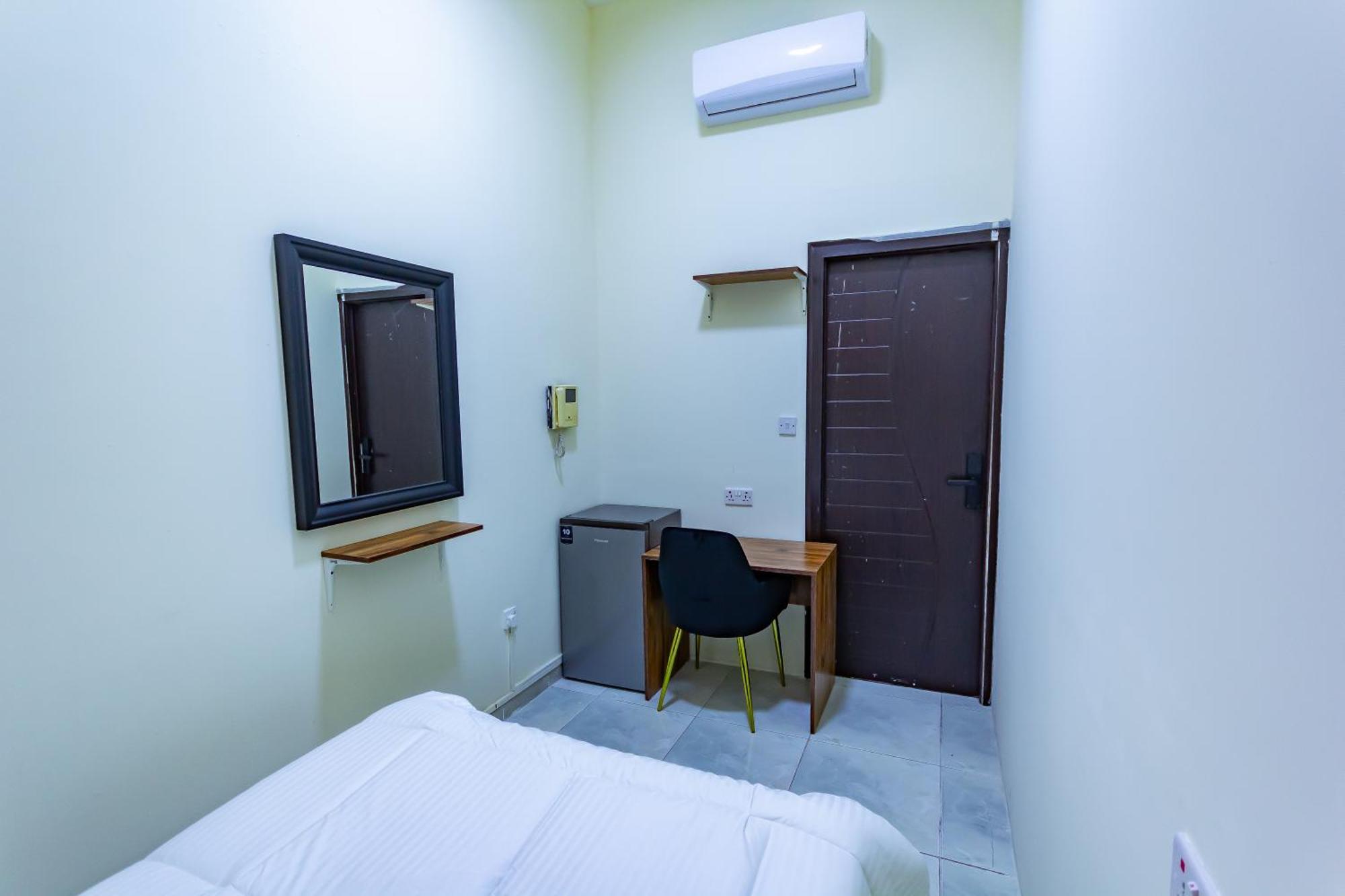 Relaxing Private In Compound Housing Near Burj Alarab 124 Dubai