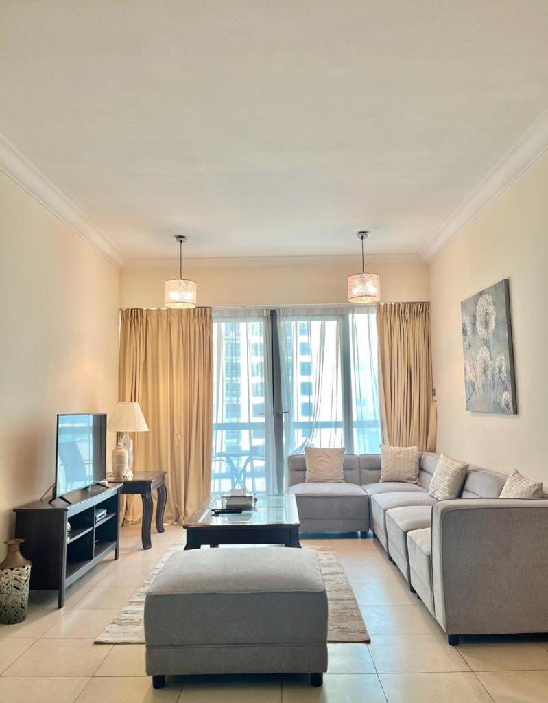 Apartment Stunning 1 Bedroom In Down Town