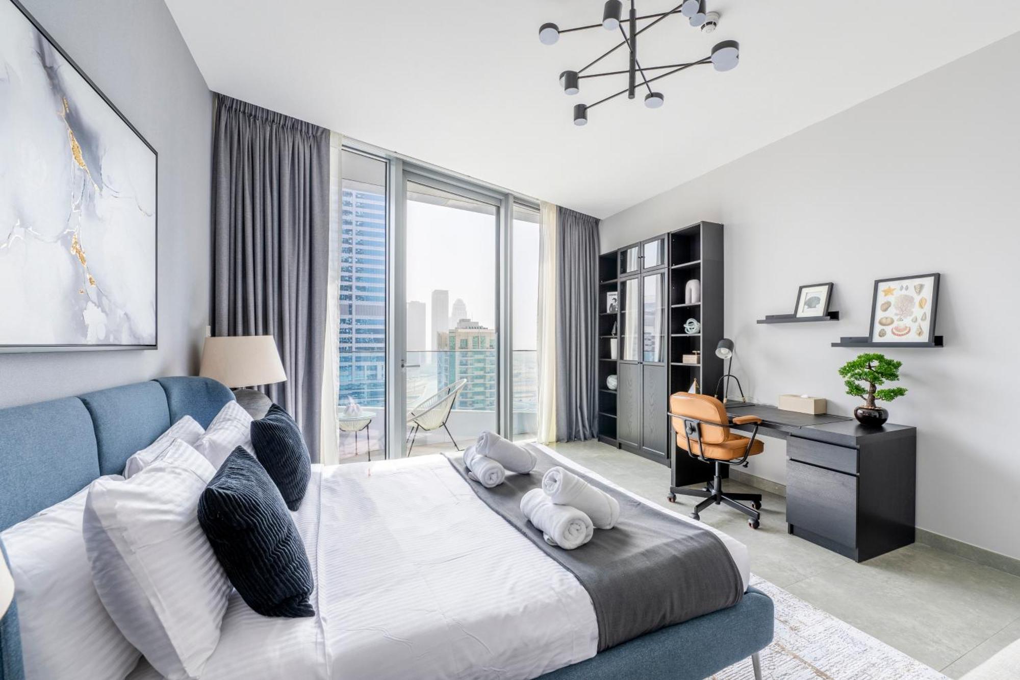 Ultra Luxury Marina - Stella Maris Tower Apartment Dubai