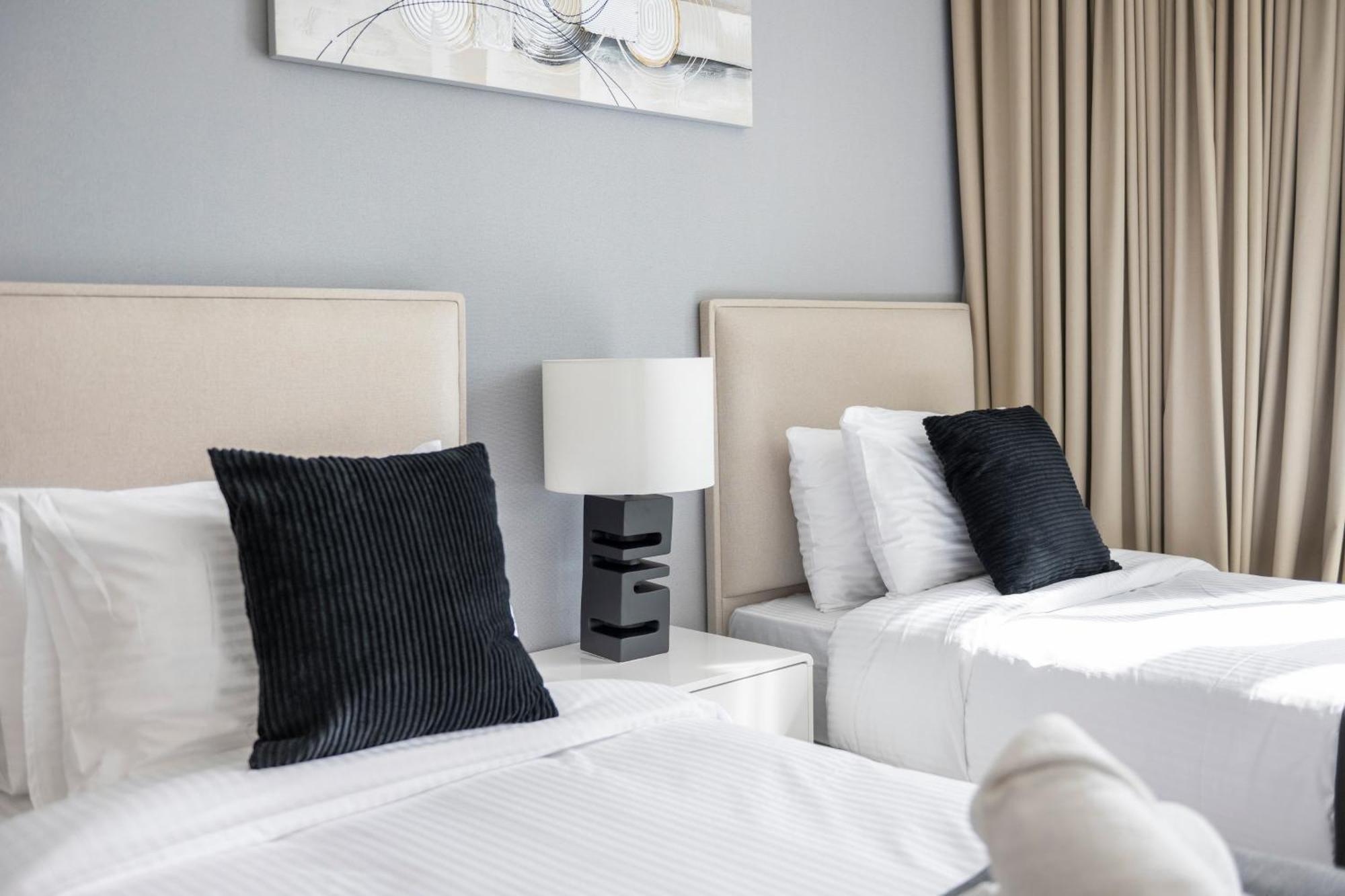 Ultra Luxury Marina - Stella Maris Tower Apartment