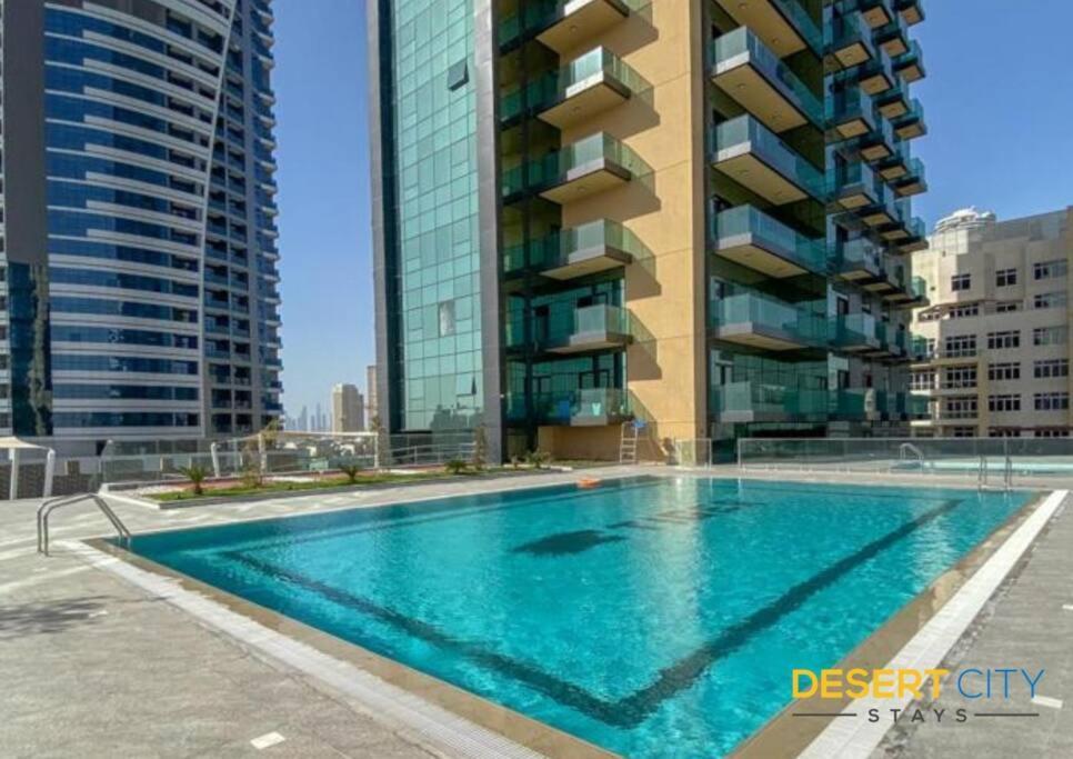 Fully Furnished In Jvc, Hosted By Desert