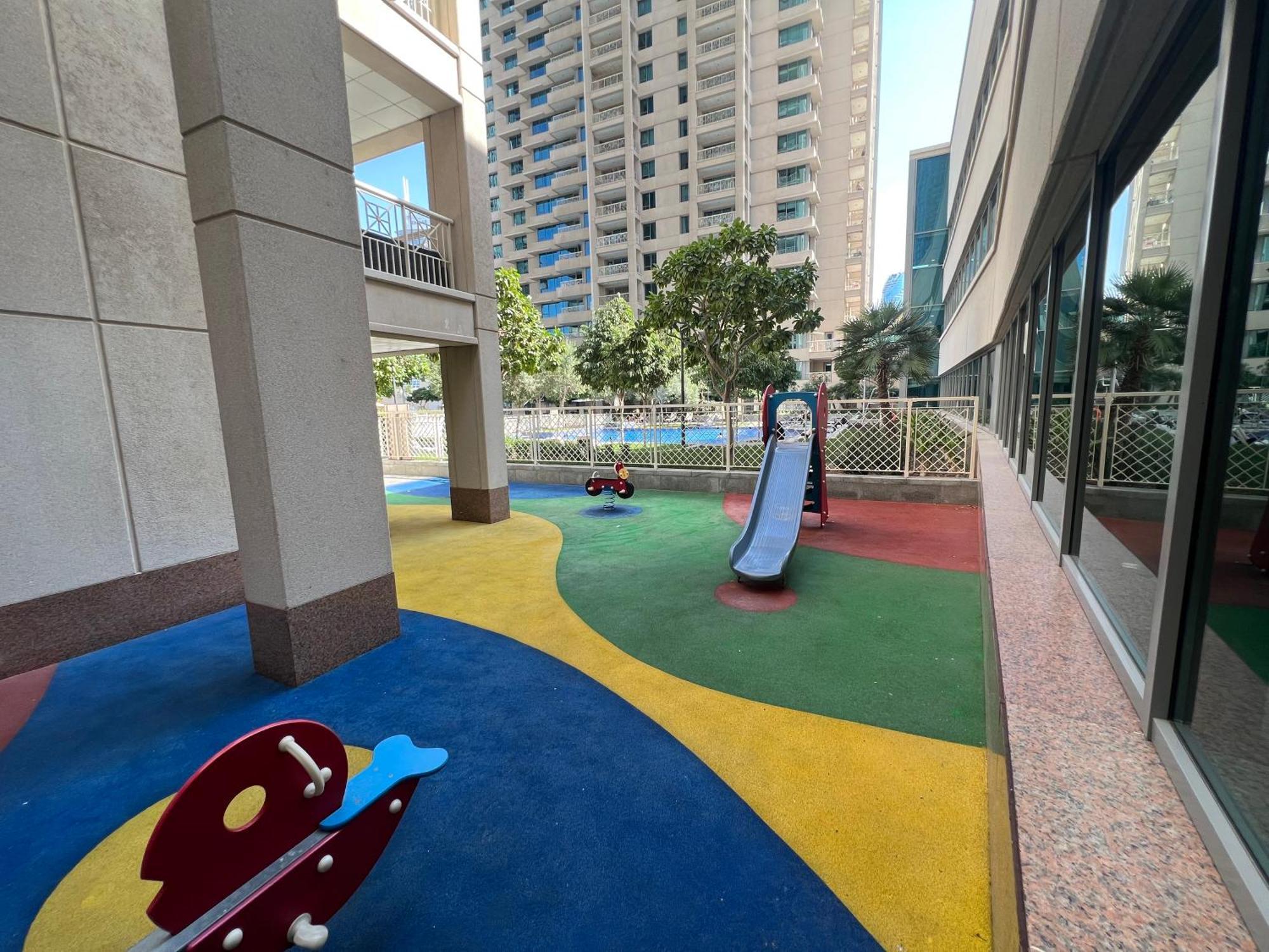 Prestige Living 2br With Full Burj Khalifa And Fountain View By Apartment Dubai