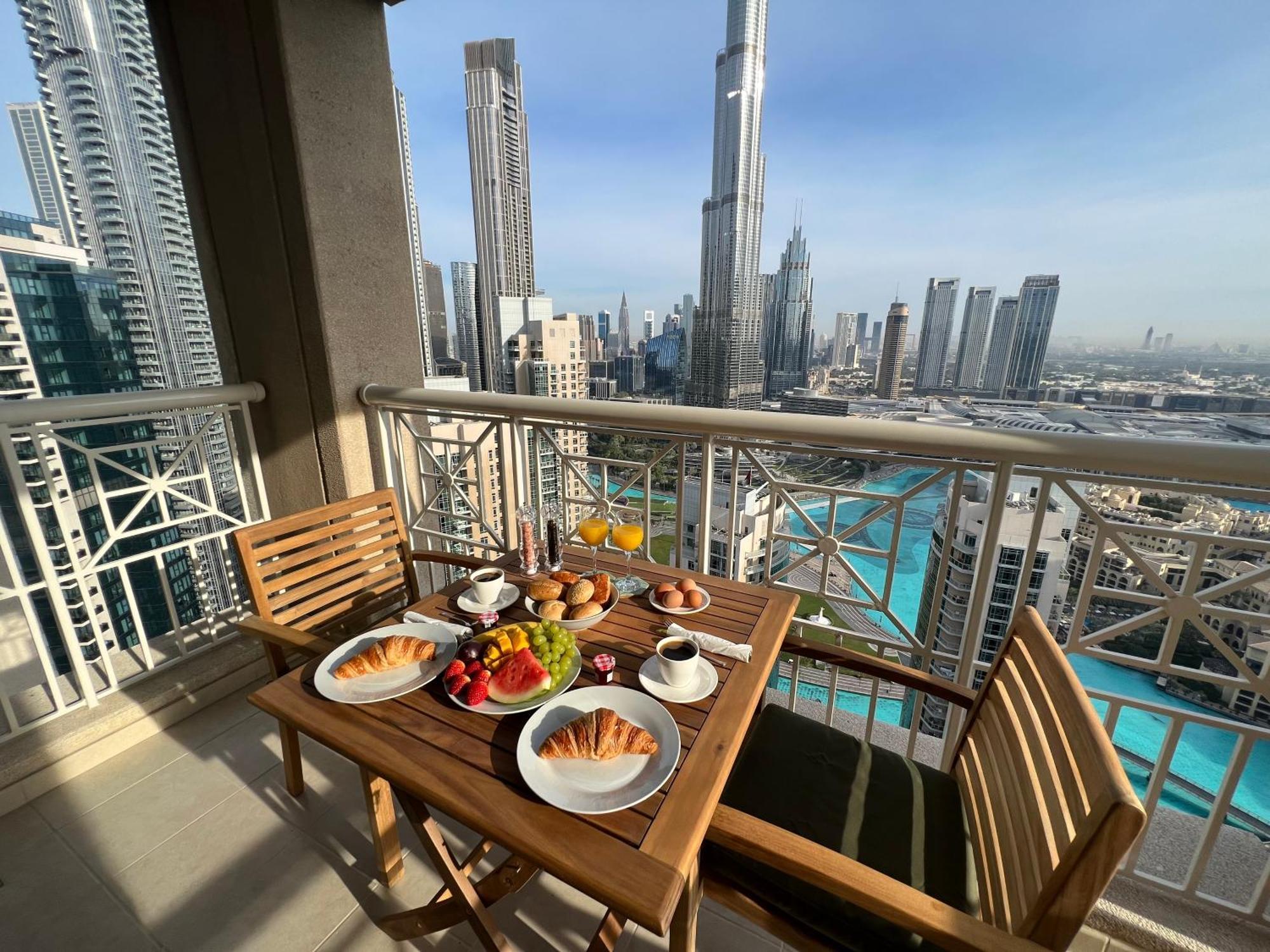 Prestige Living 2br With Full Burj Khalifa And Fountain View By Apartment