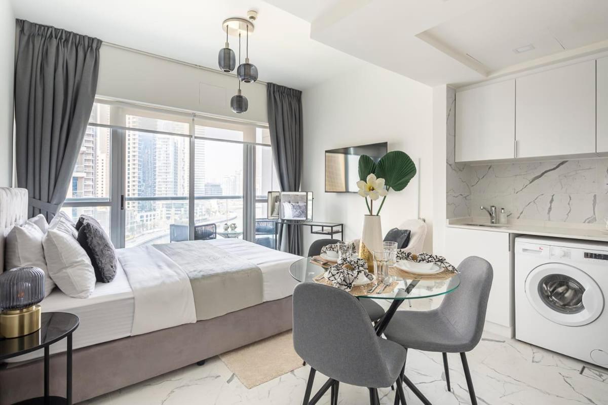 Frank Porter - The Point Apartment