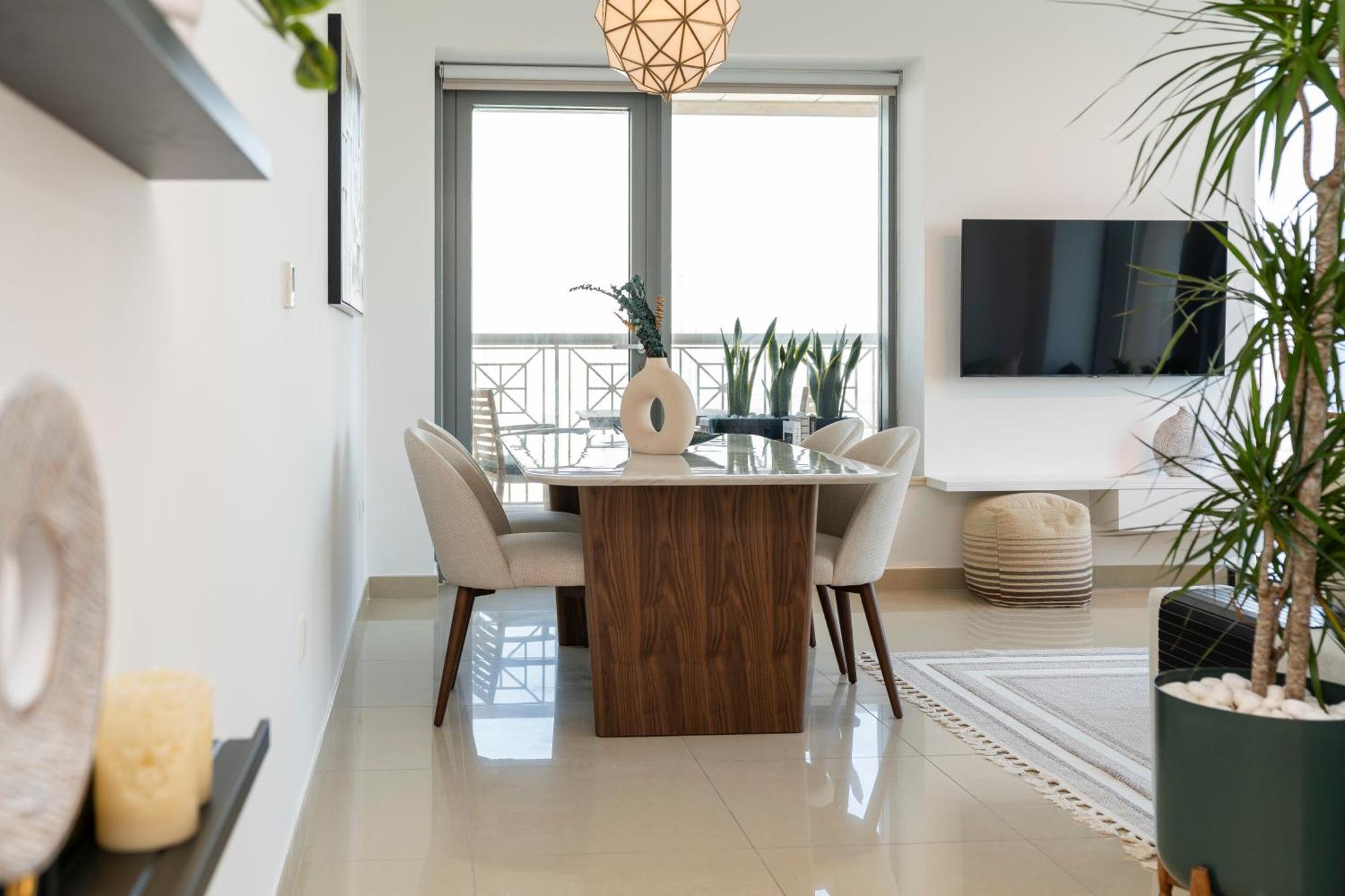 Prestige Living 2br With Full Burj Khalifa And Fountain View By Apartment Dubai