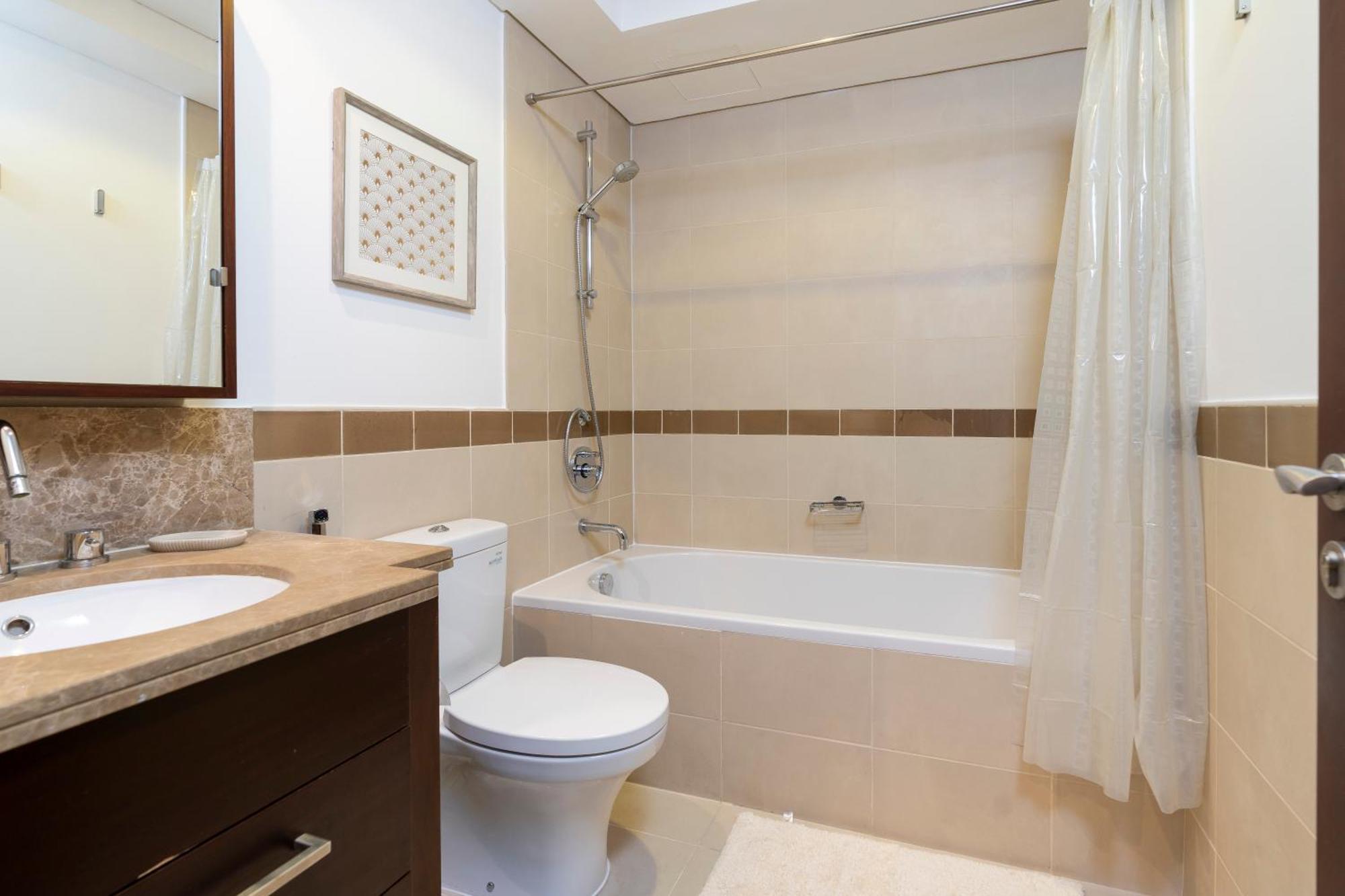 Prestige Living 2br With Full Burj Khalifa And Fountain View By Apartment Dubai