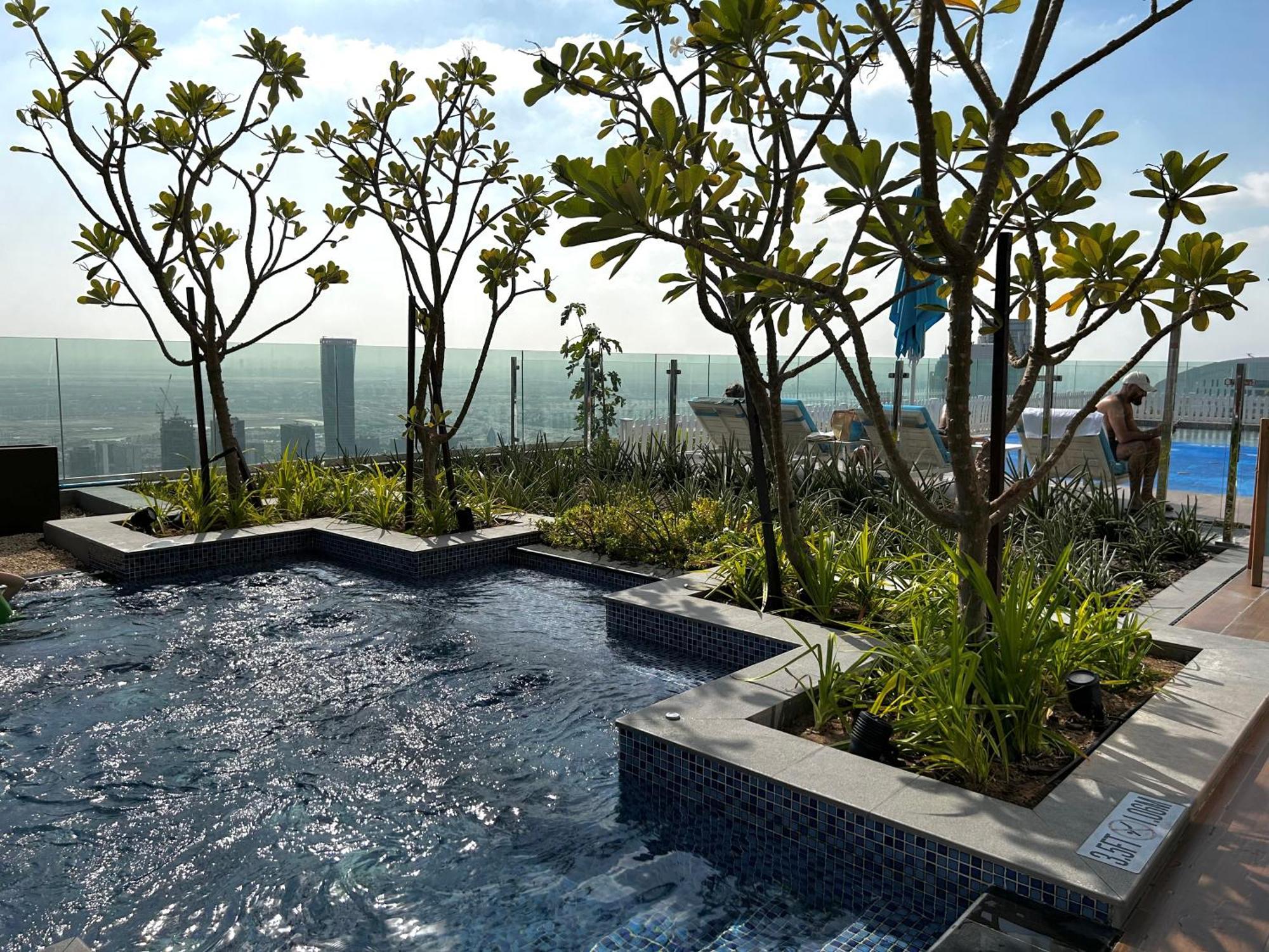 Burj Khalifa Views 2br With Infinity Pool Downtown Apartment *