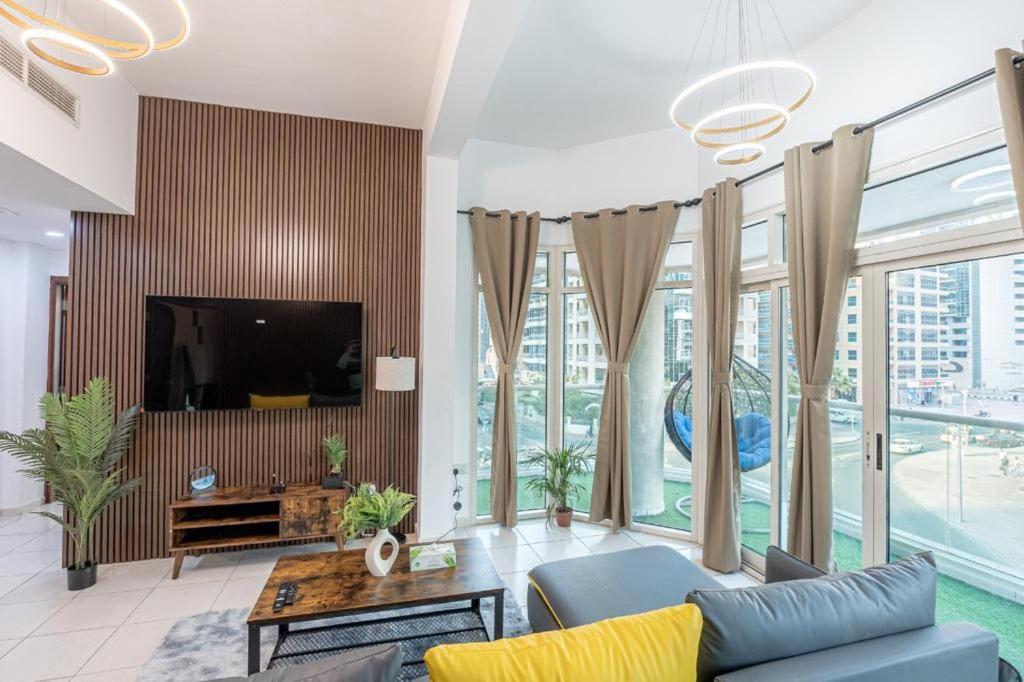 In The Heart Of The Marina, By The Beach! Apartment *