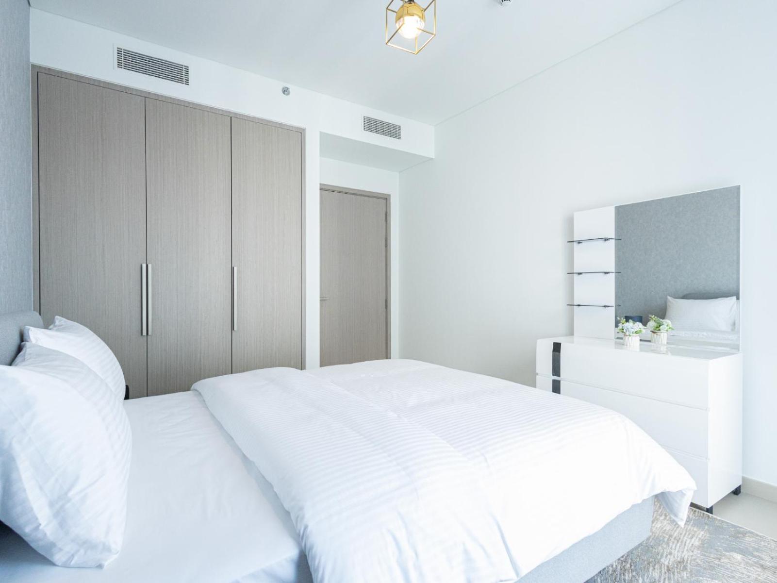 Mh- Act Tower - Downtown 1bhk-ref4102 Dubai