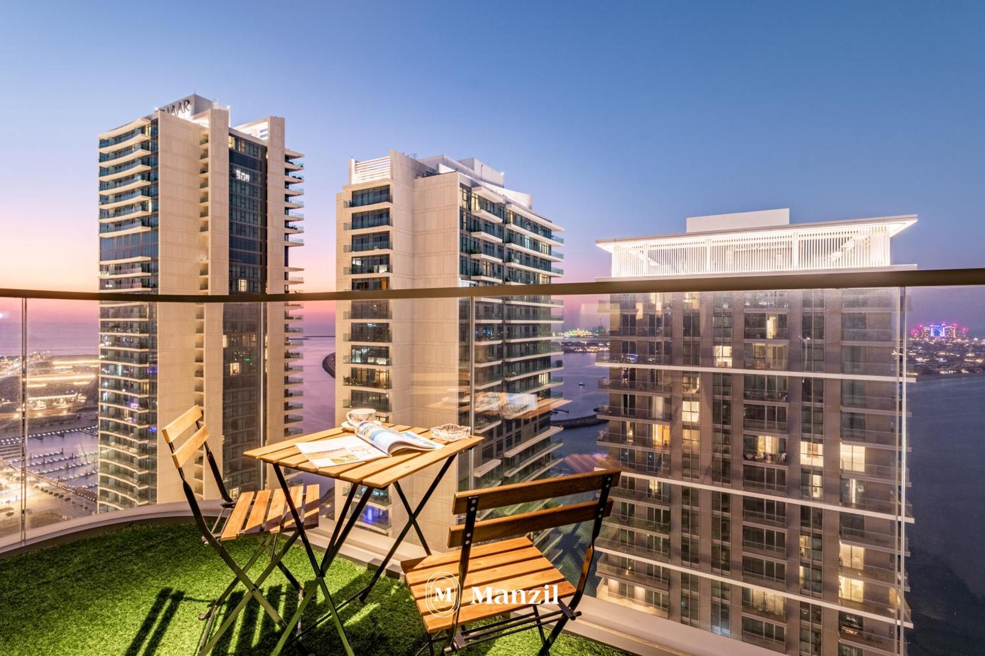 Manzil - 1br In Emaar Beachfront With Private & Marina Access