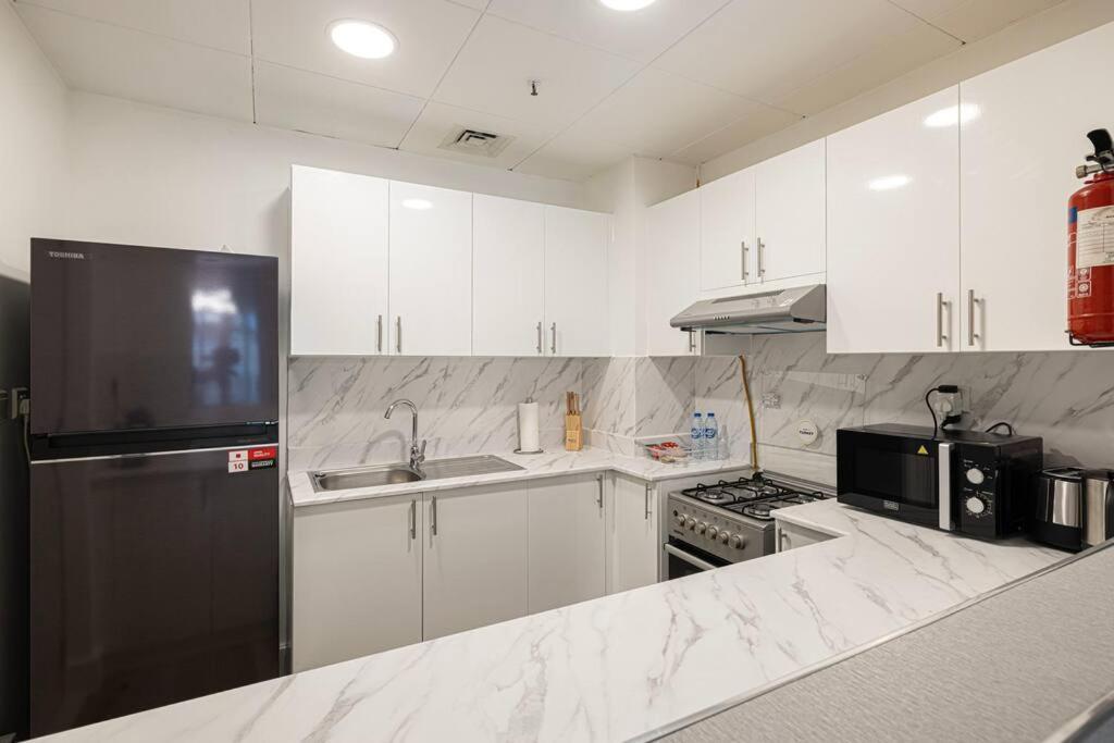 Apartment Prime Jvc Retreat 1-bed In Summer Season Community
