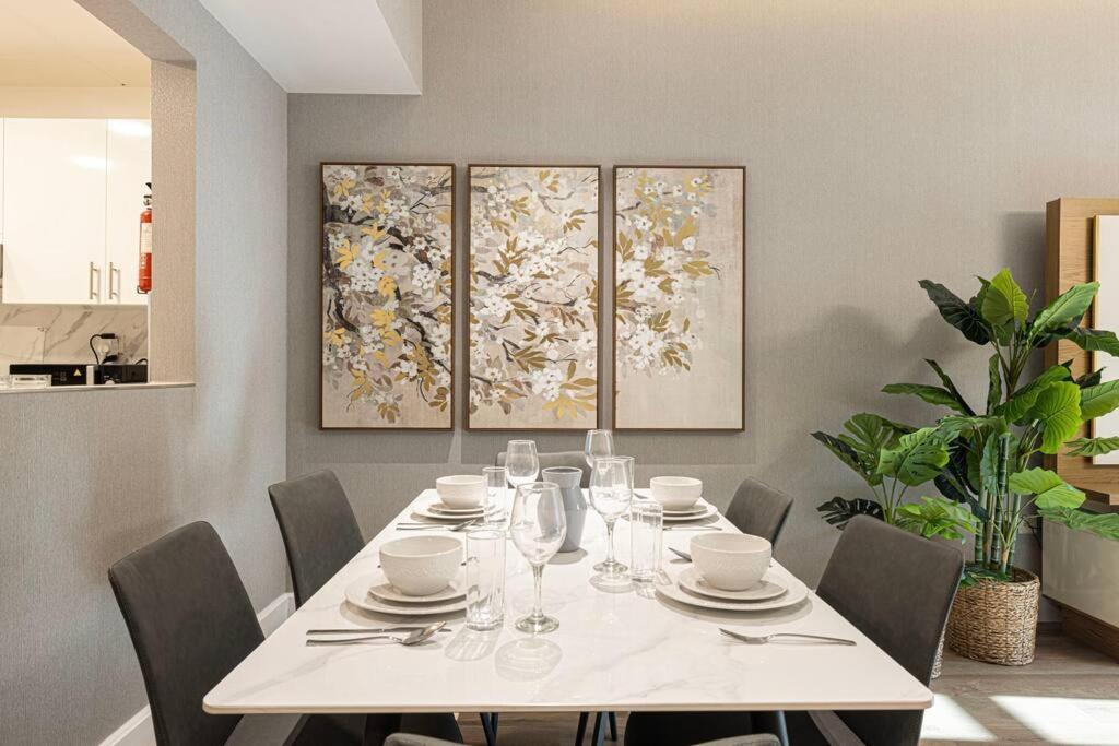 Apartment Prime Jvc Retreat 1-bed In Summer Season Community