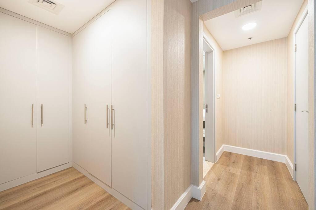 Prime Jvc Retreat 1-bed In Summer Season Community
